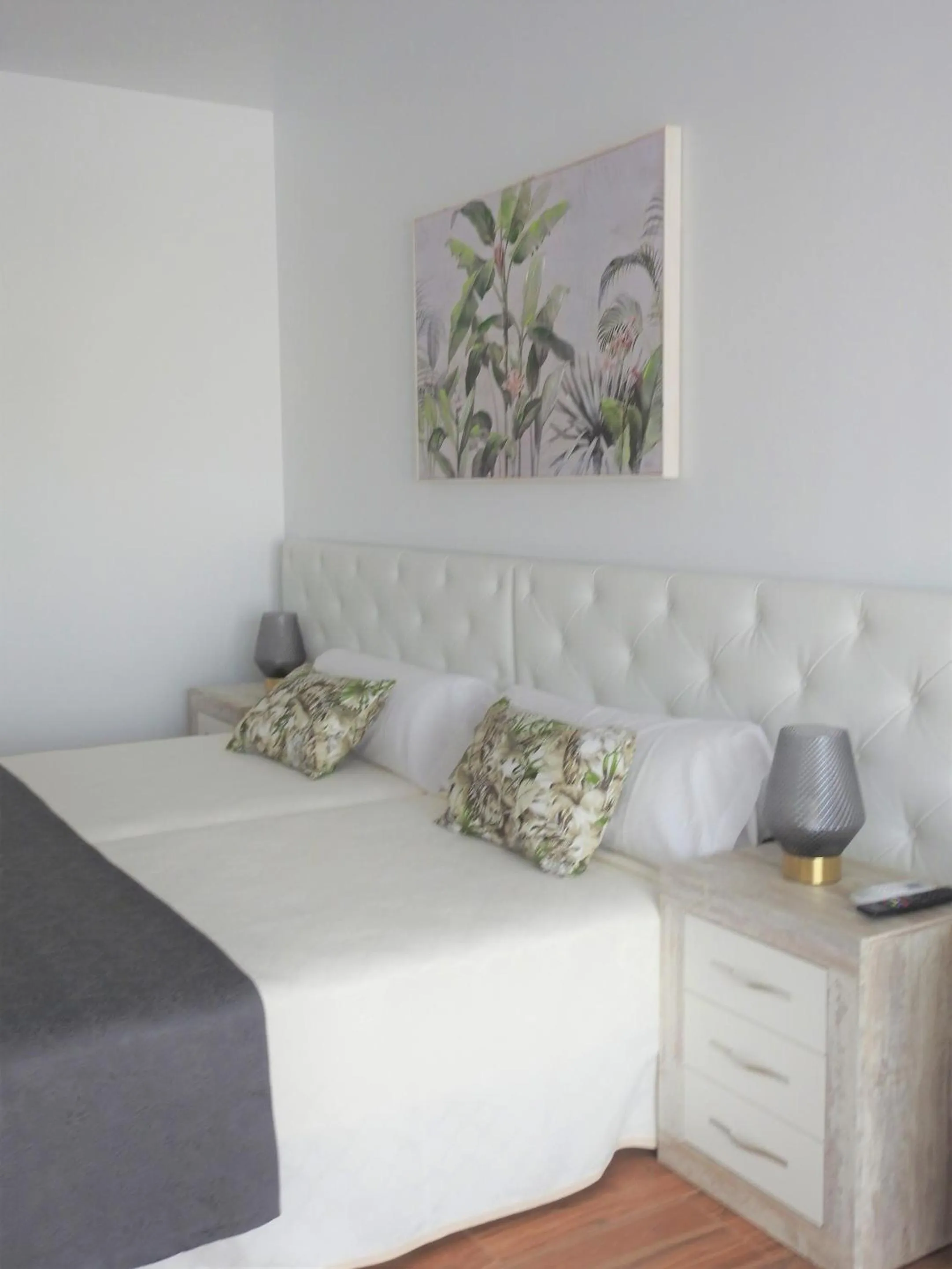 Bedroom, Bed in Sandra Rooms