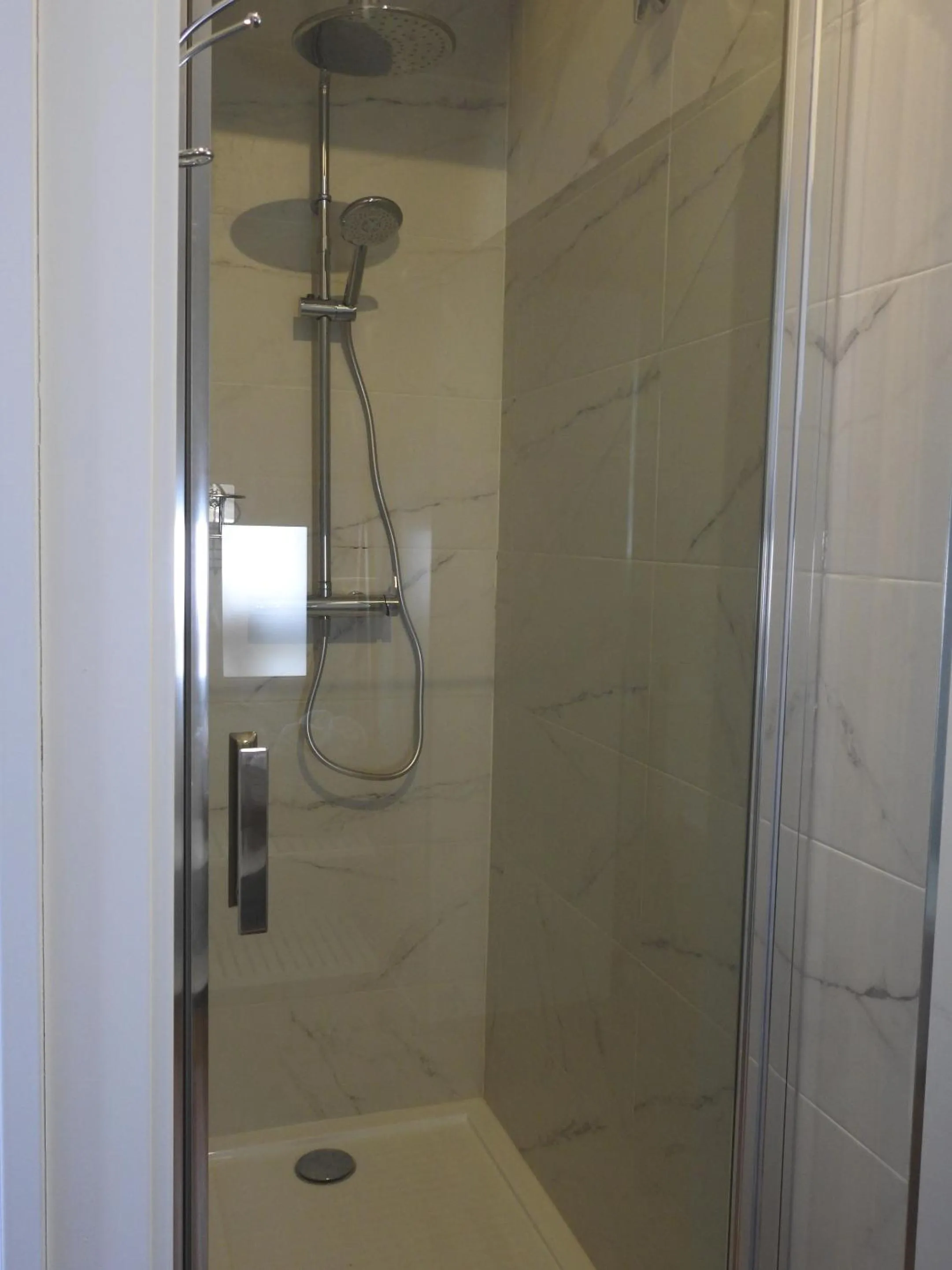 Bathroom in Sandra Rooms