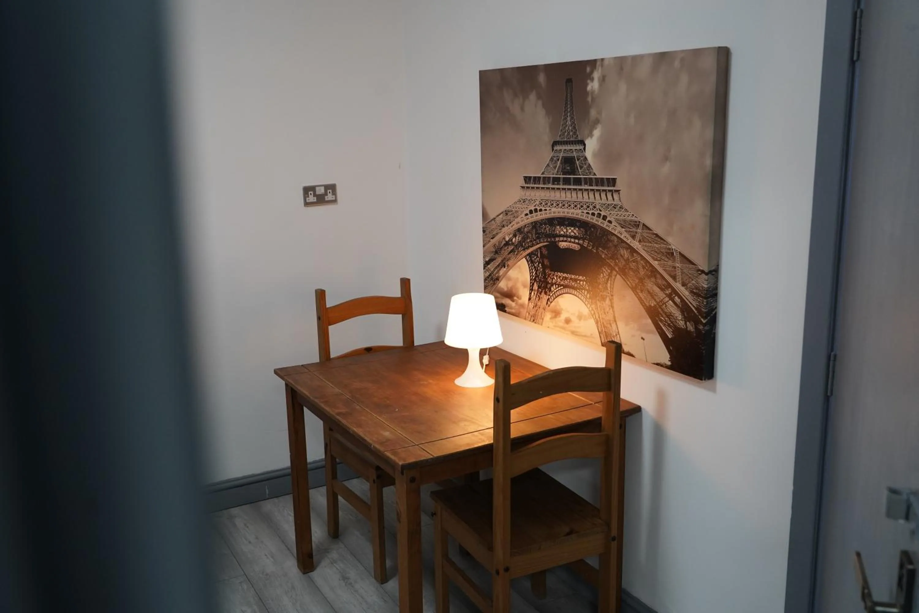 Living room in Hills View Apartments