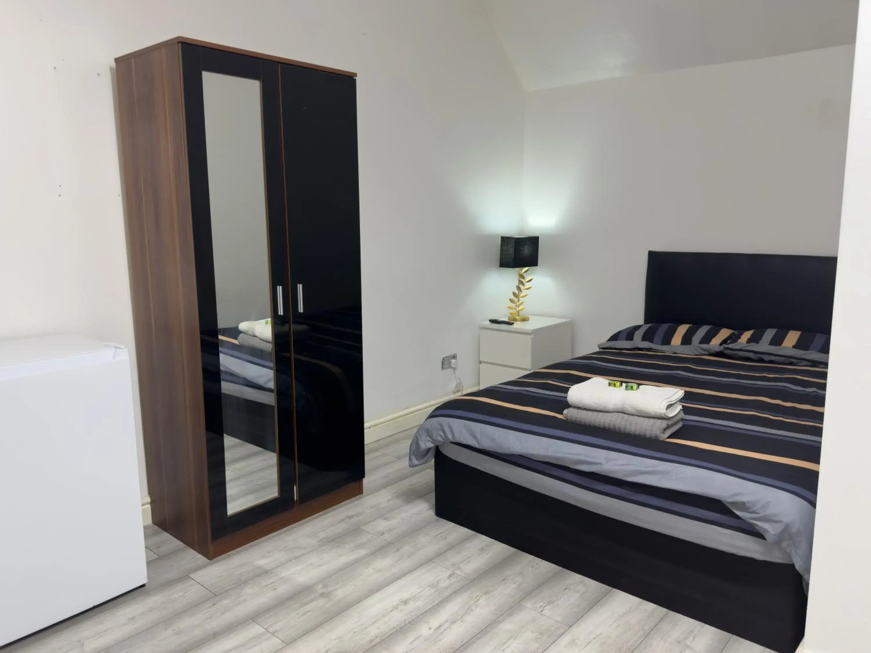 Bed in Hills View Apartments Bed in Hills View Apartments