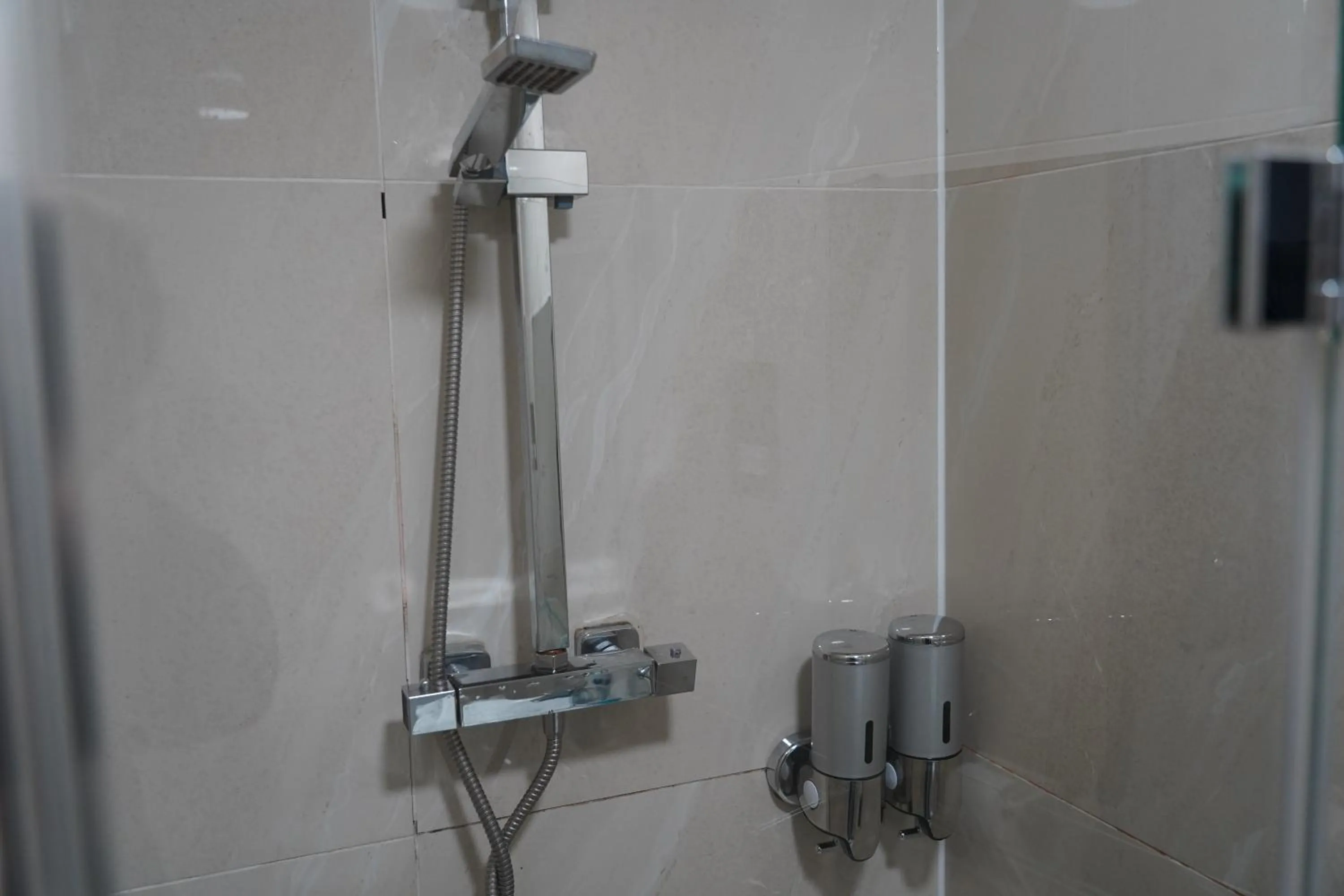 Bathroom in Hills View Apartments