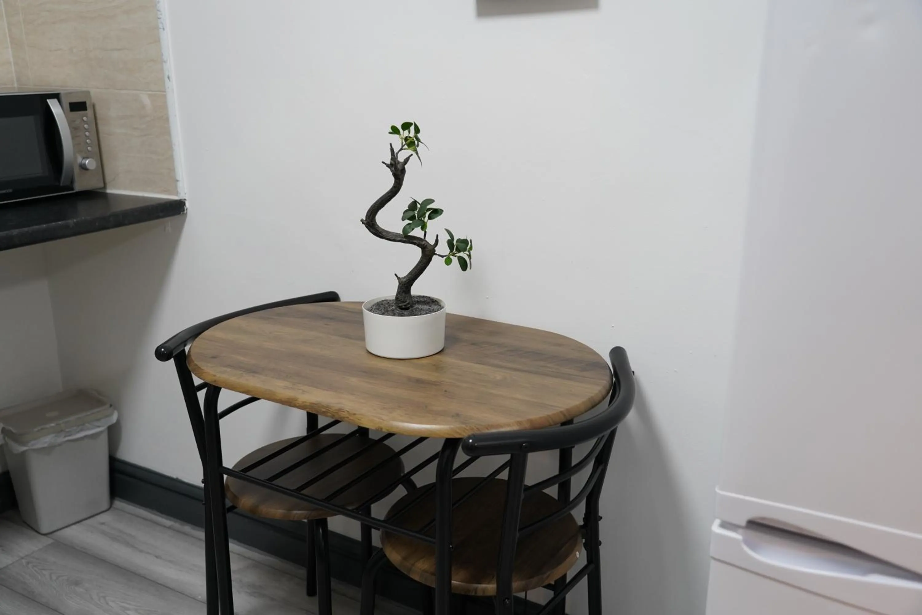 Dining area in Hills View Apartments
