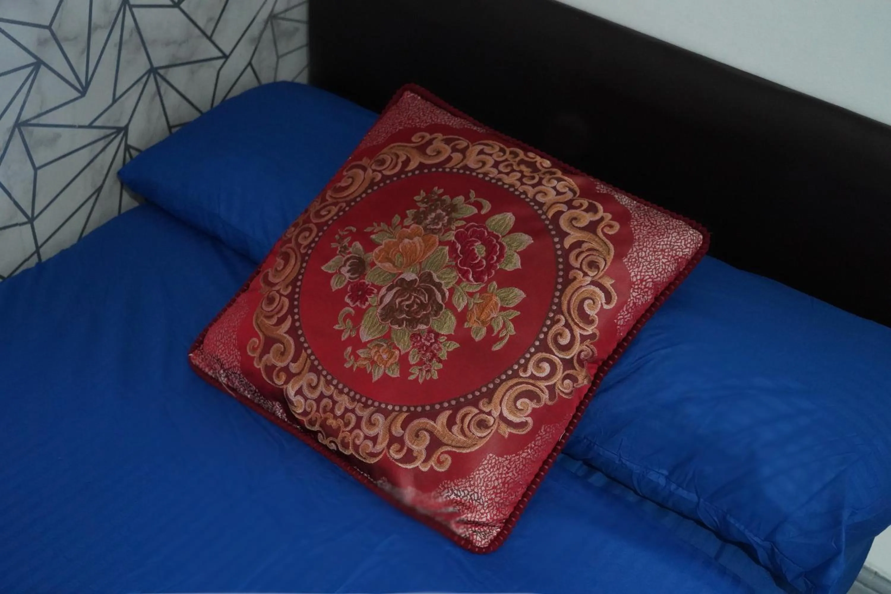 Bed in Hills View Apartments