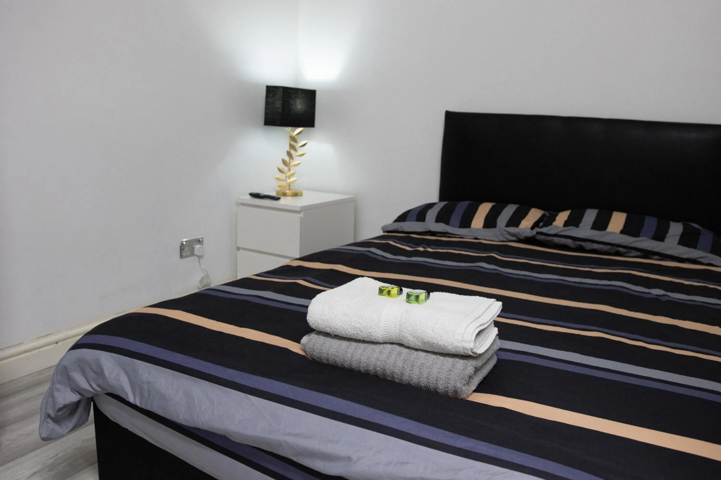 Bed in Hills View Apartments