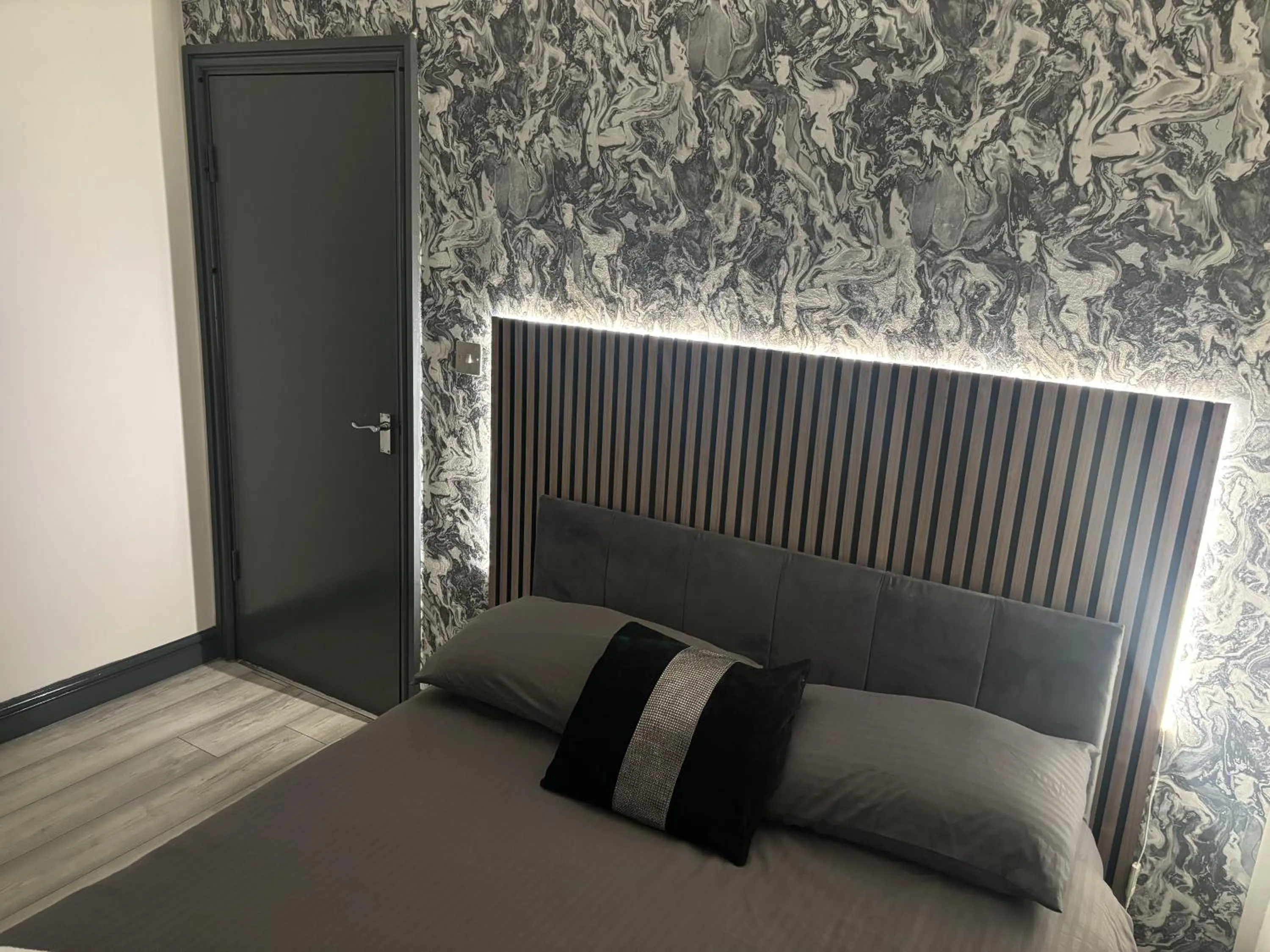 Bedroom, Bed in Hills View Apartments