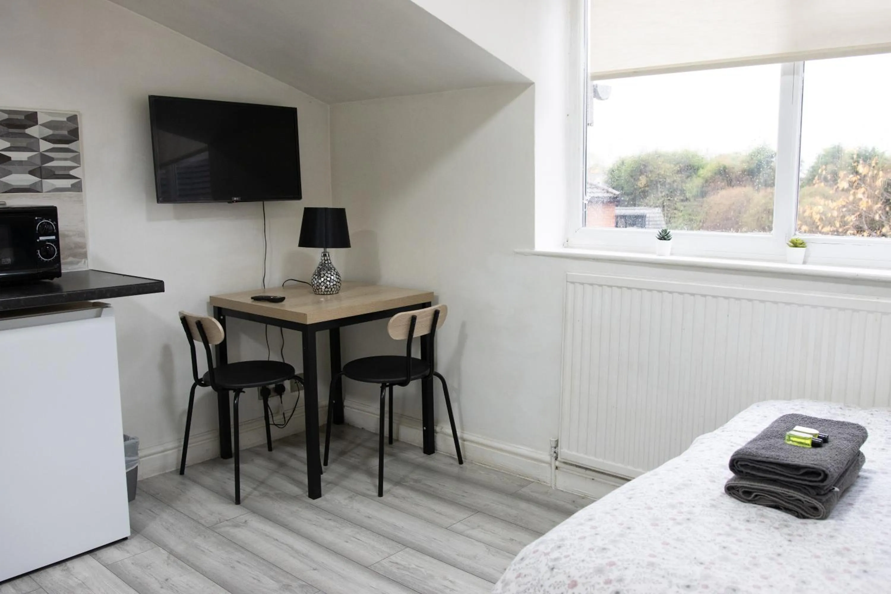 Hills View Apartments