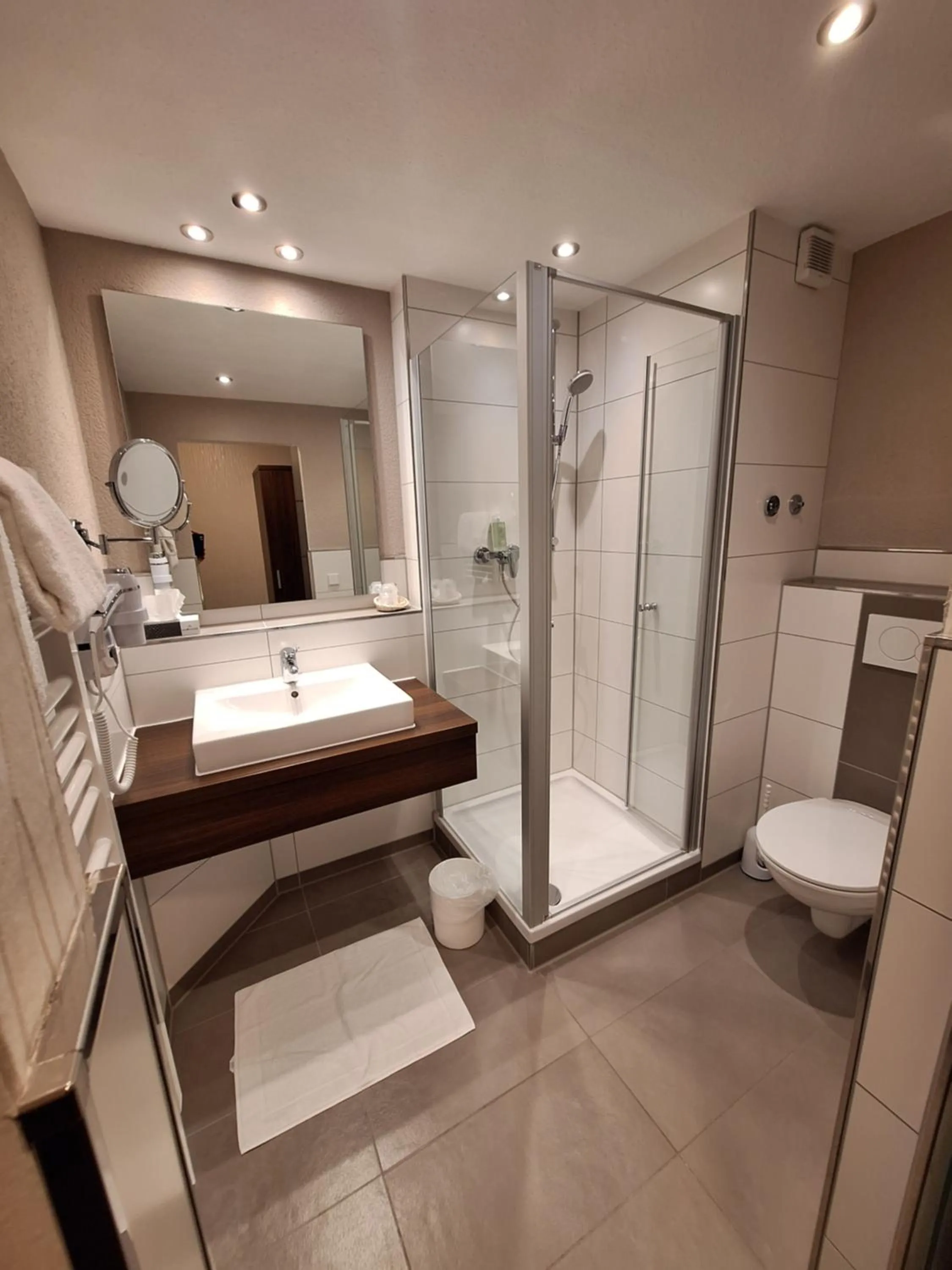 Shower in Lobinger-Parkhotel