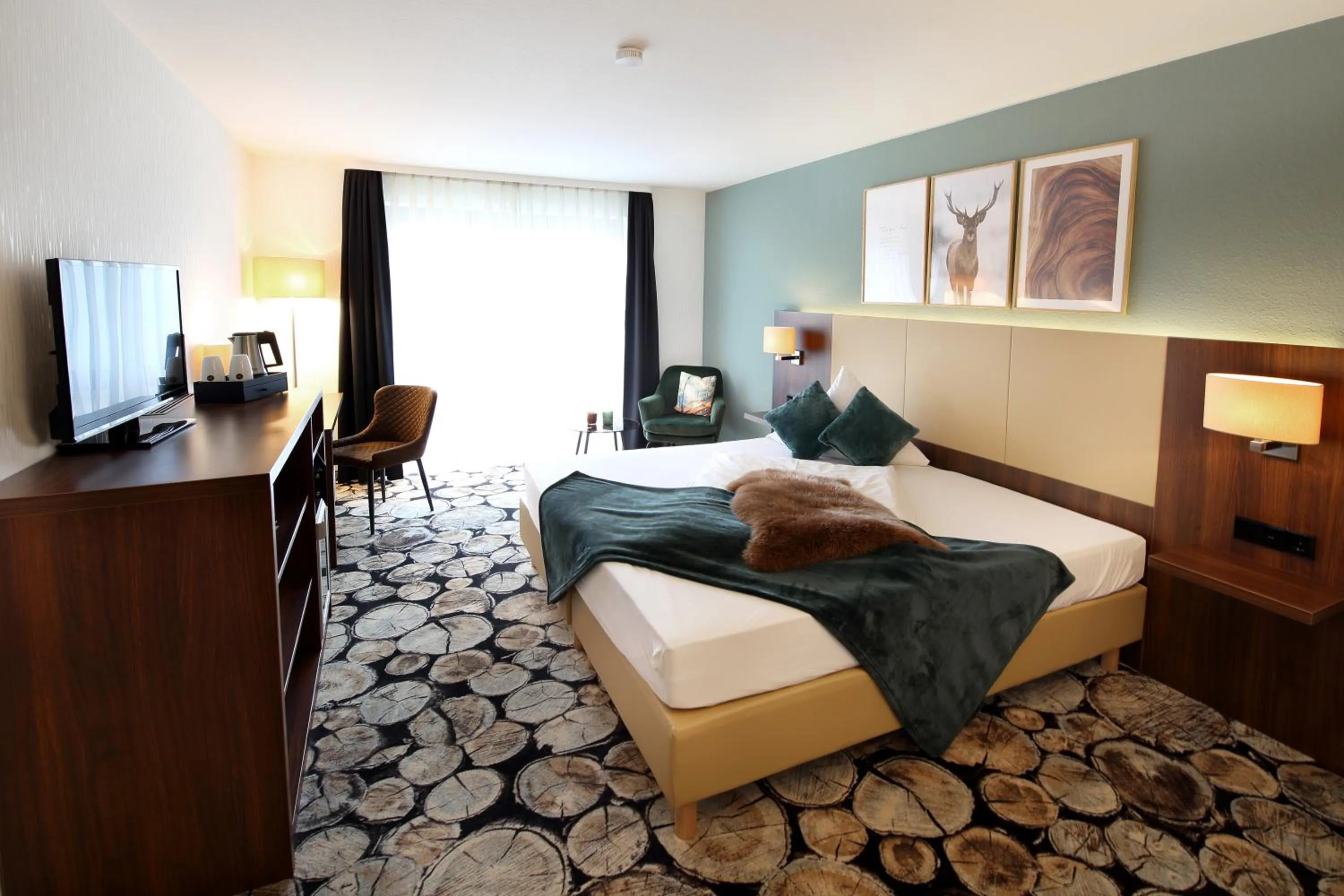 Photo of the whole room, Bed in Lobinger-Parkhotel