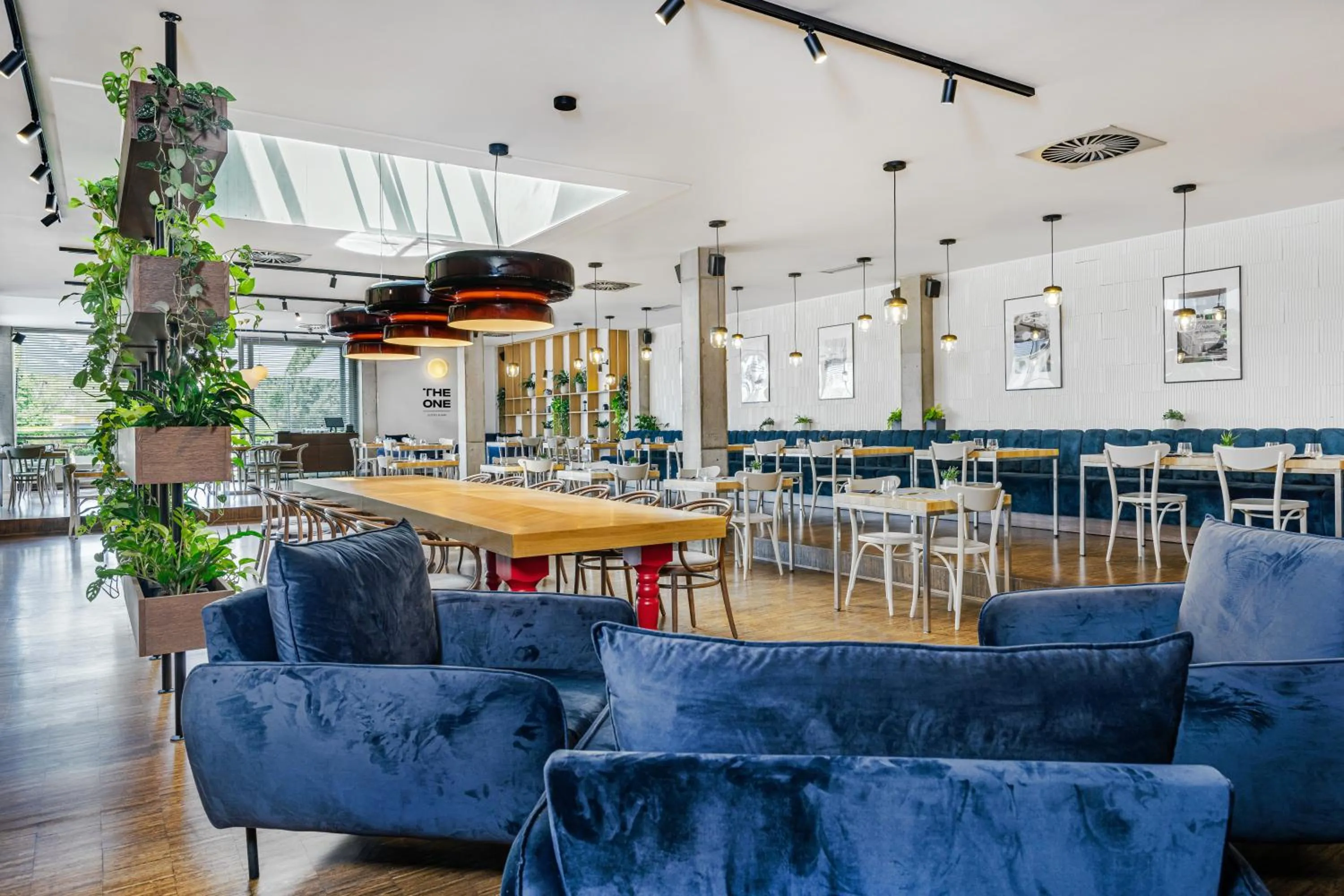 Restaurant/places to eat in Blue Orange Resort