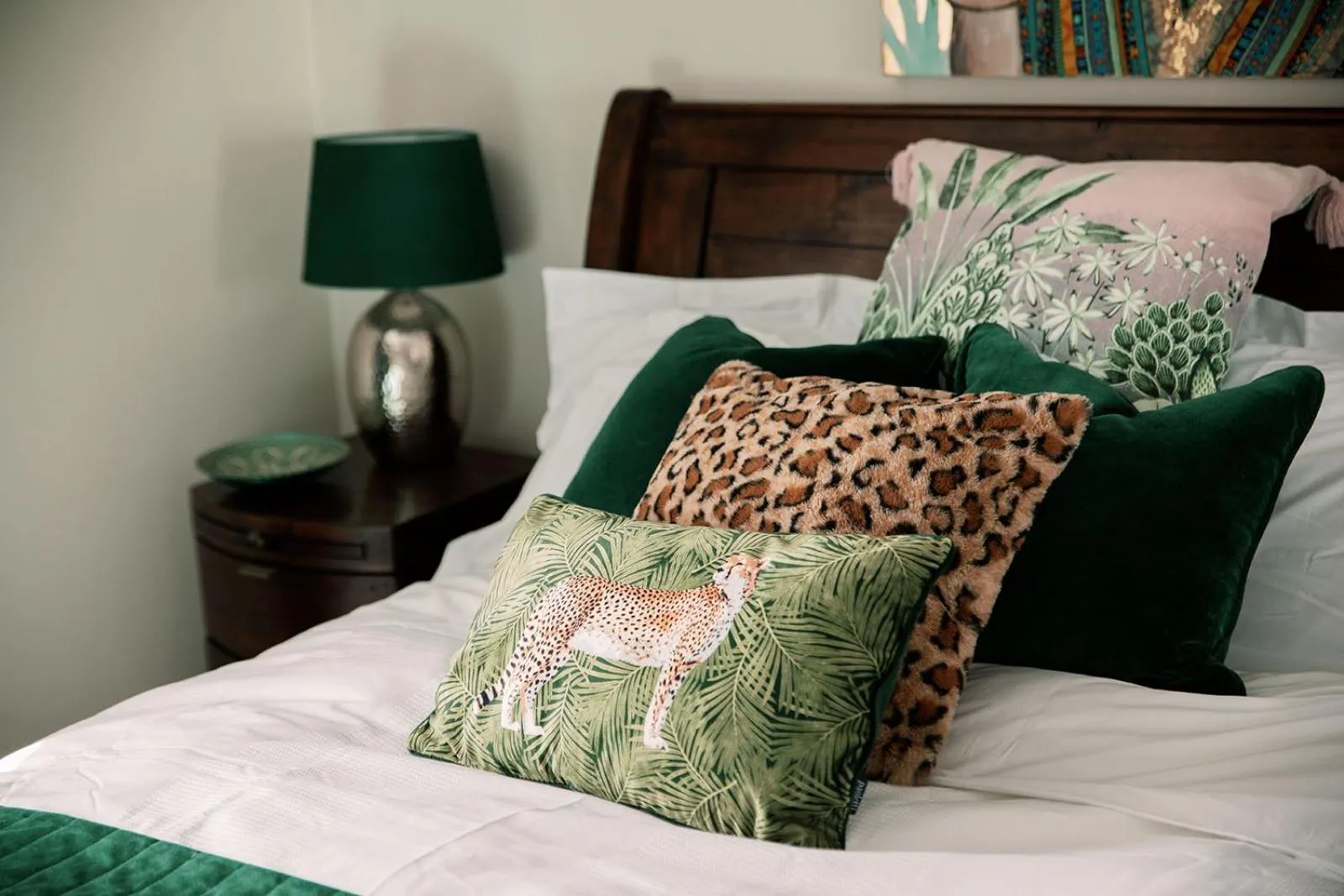 Bedroom, Bed in Slate Hall