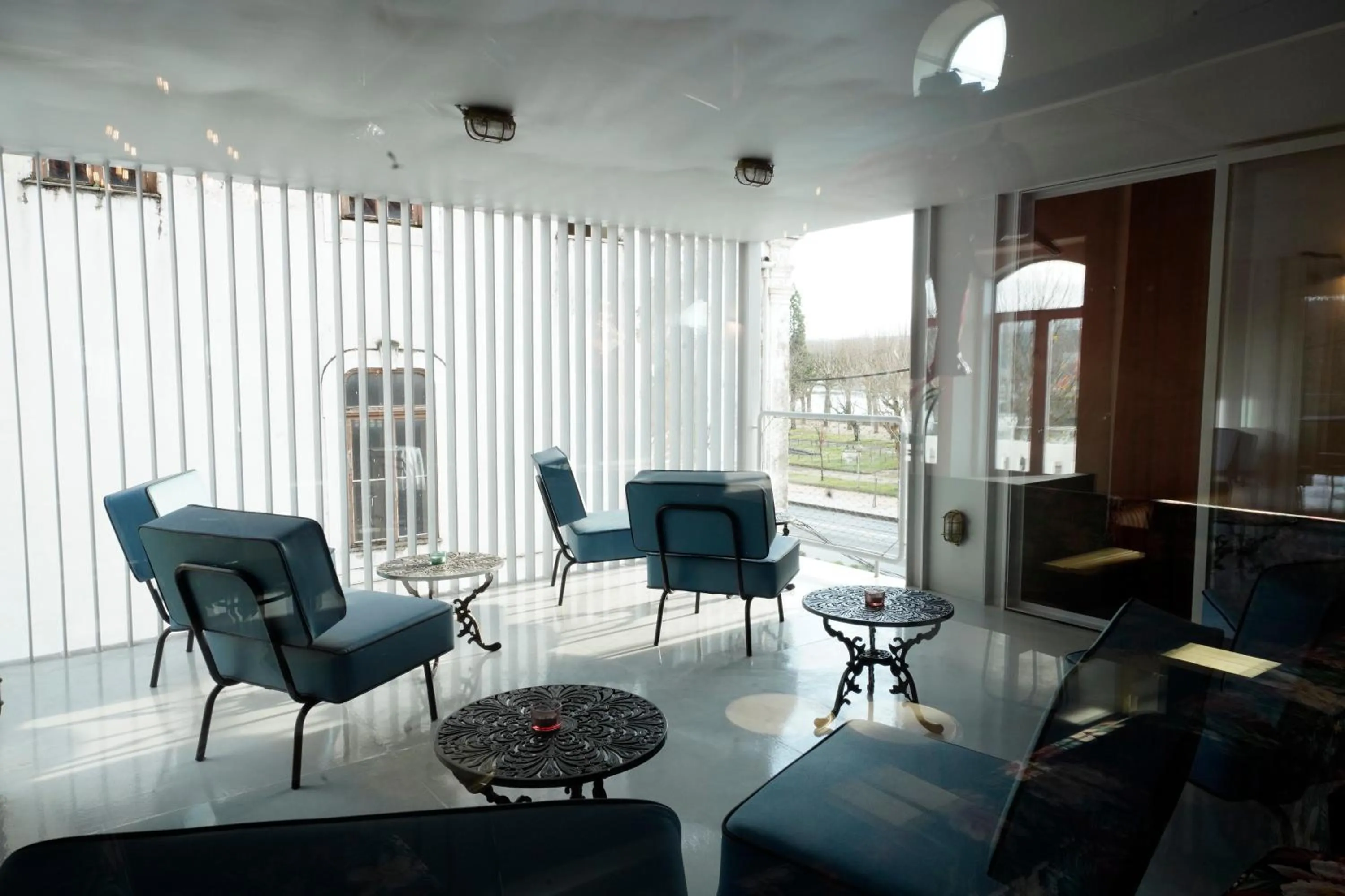 Restaurant/places to eat in Zero Box Lodge Coimbra