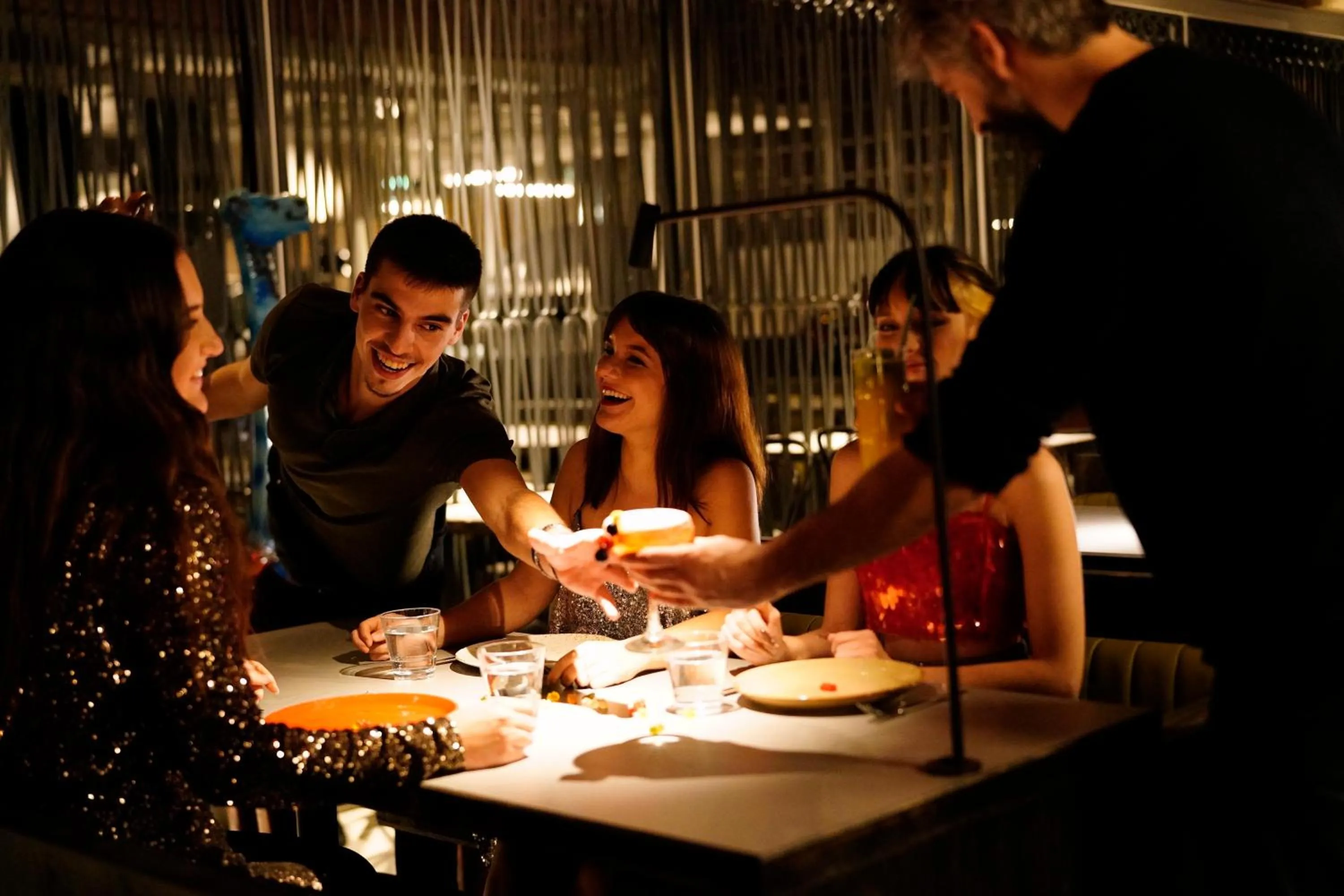 Restaurant/places to eat in Zero Box Lodge Coimbra