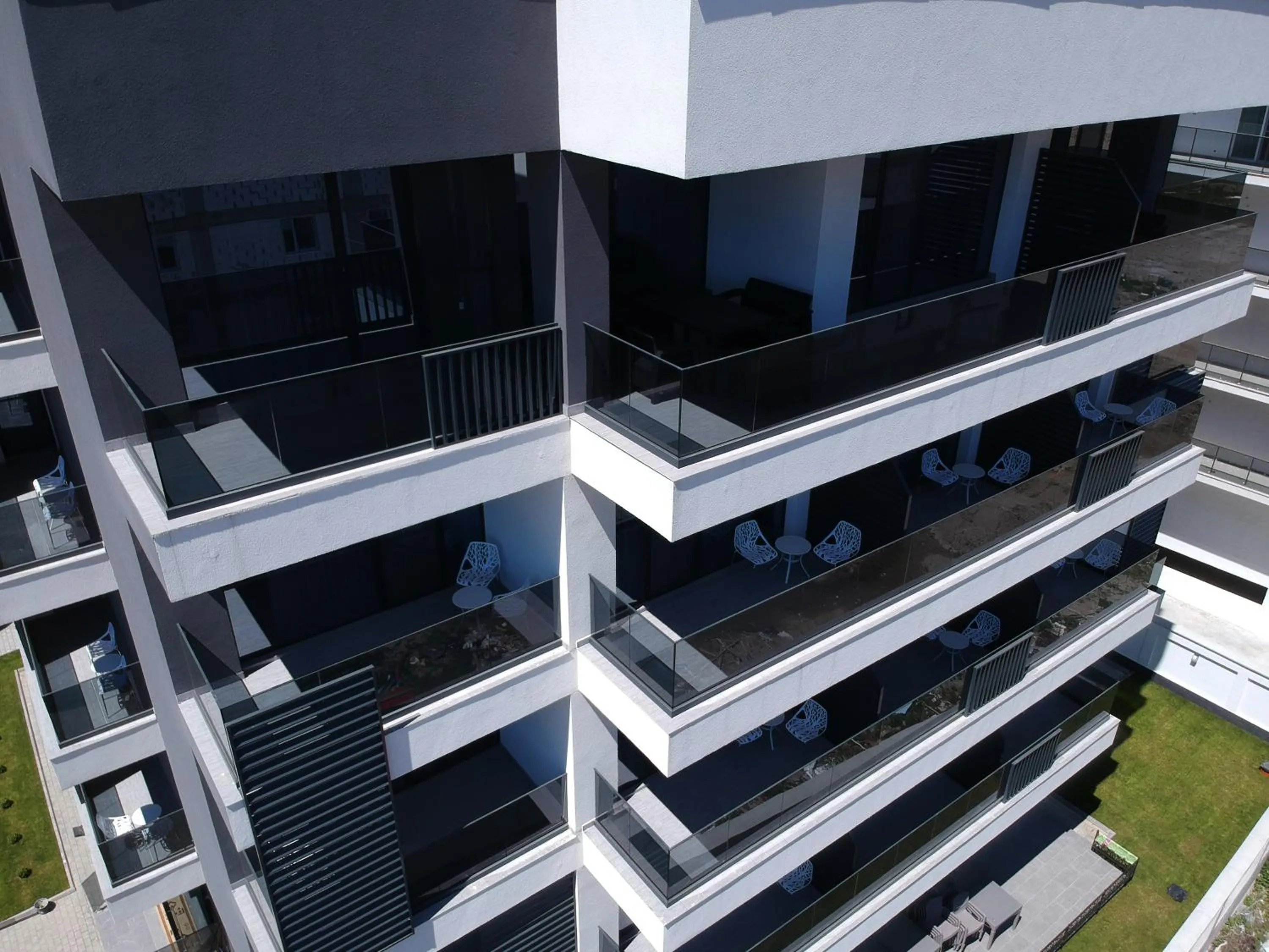 Property building in Hotel Javu