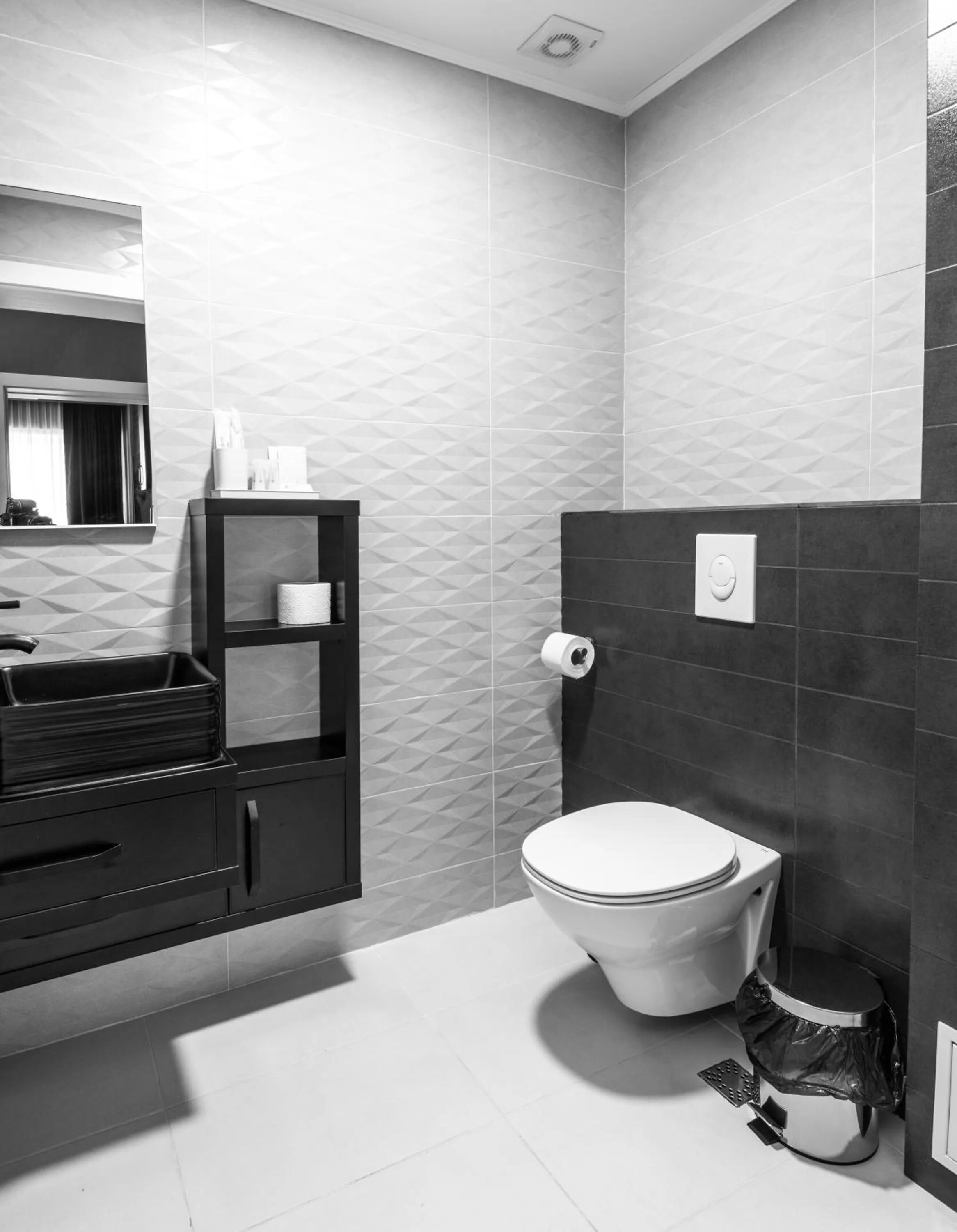 Toilet in Hotel Javu