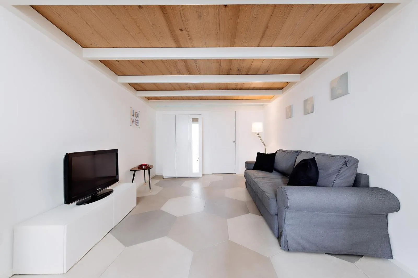 TV and multimedia in Luxury Loft Milano Castello