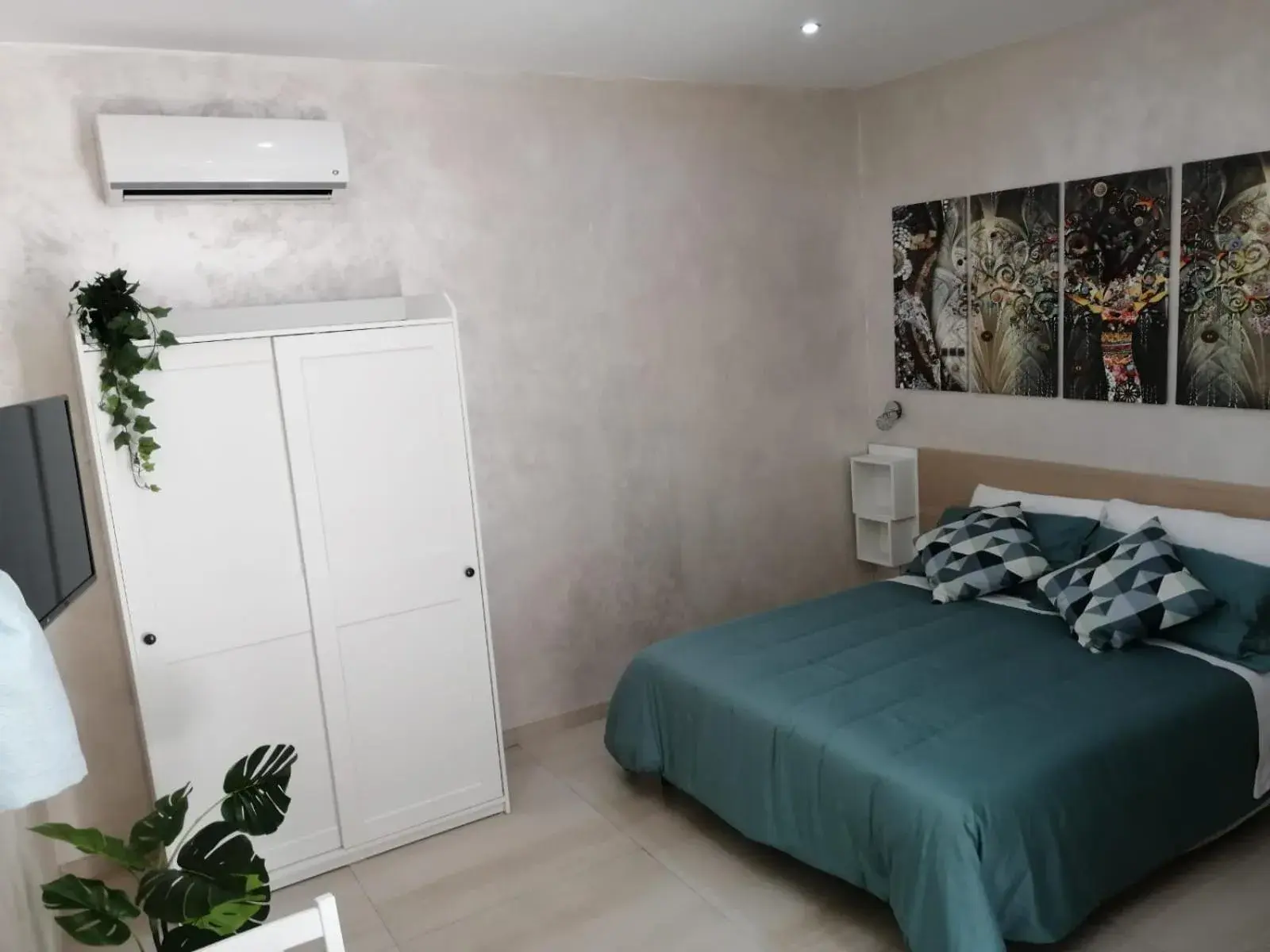 Queen Room - single occupancy in B&b Ilary Home Queen Room - single occupancy in B&b Ilary Home