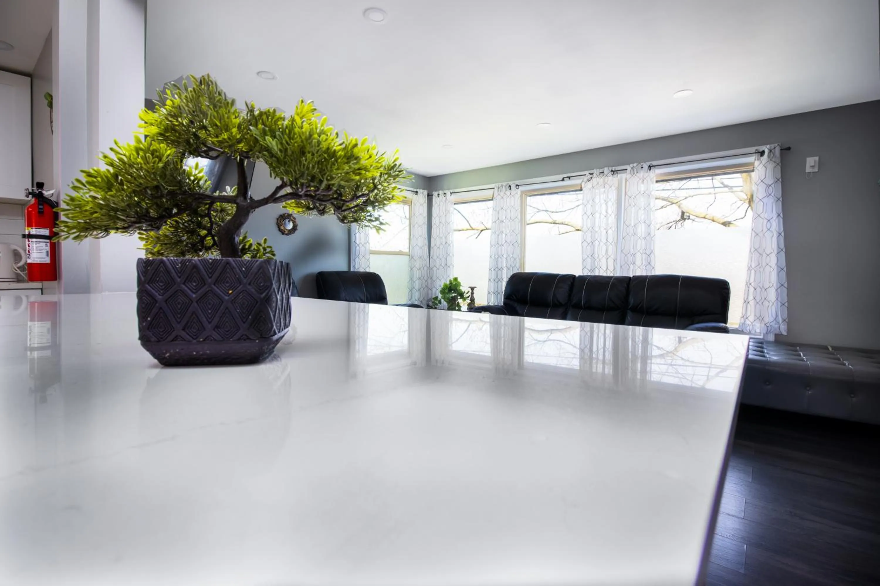 The Grand Gorge Villa-With Private Yard & Parking, Minutes From Falls & Casino by Niagara Hospitaliy