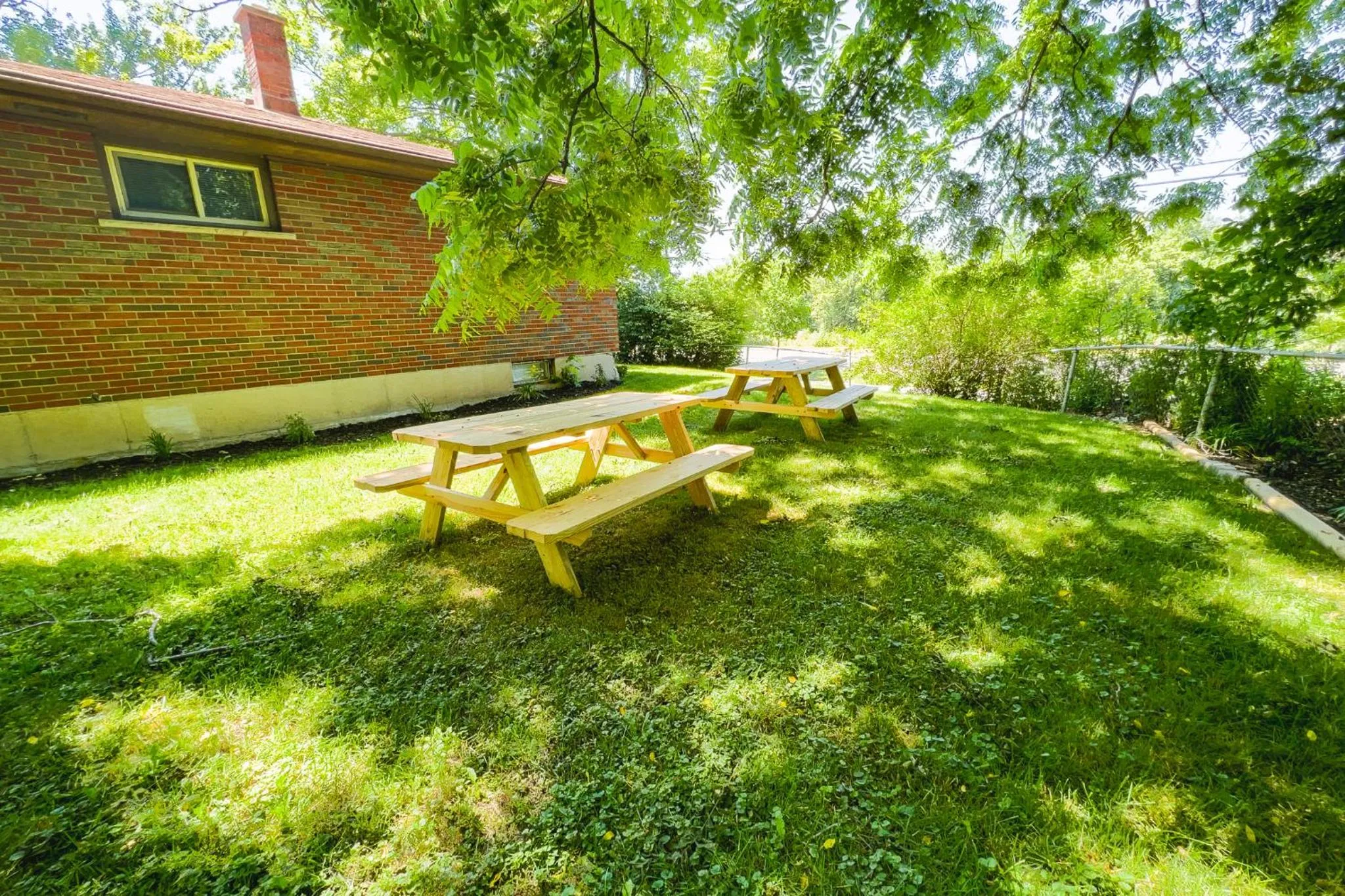 The Grand Gorge Villa-With Private Yard & Parking, Minutes From Falls & Casino by Niagara Hospitaliy