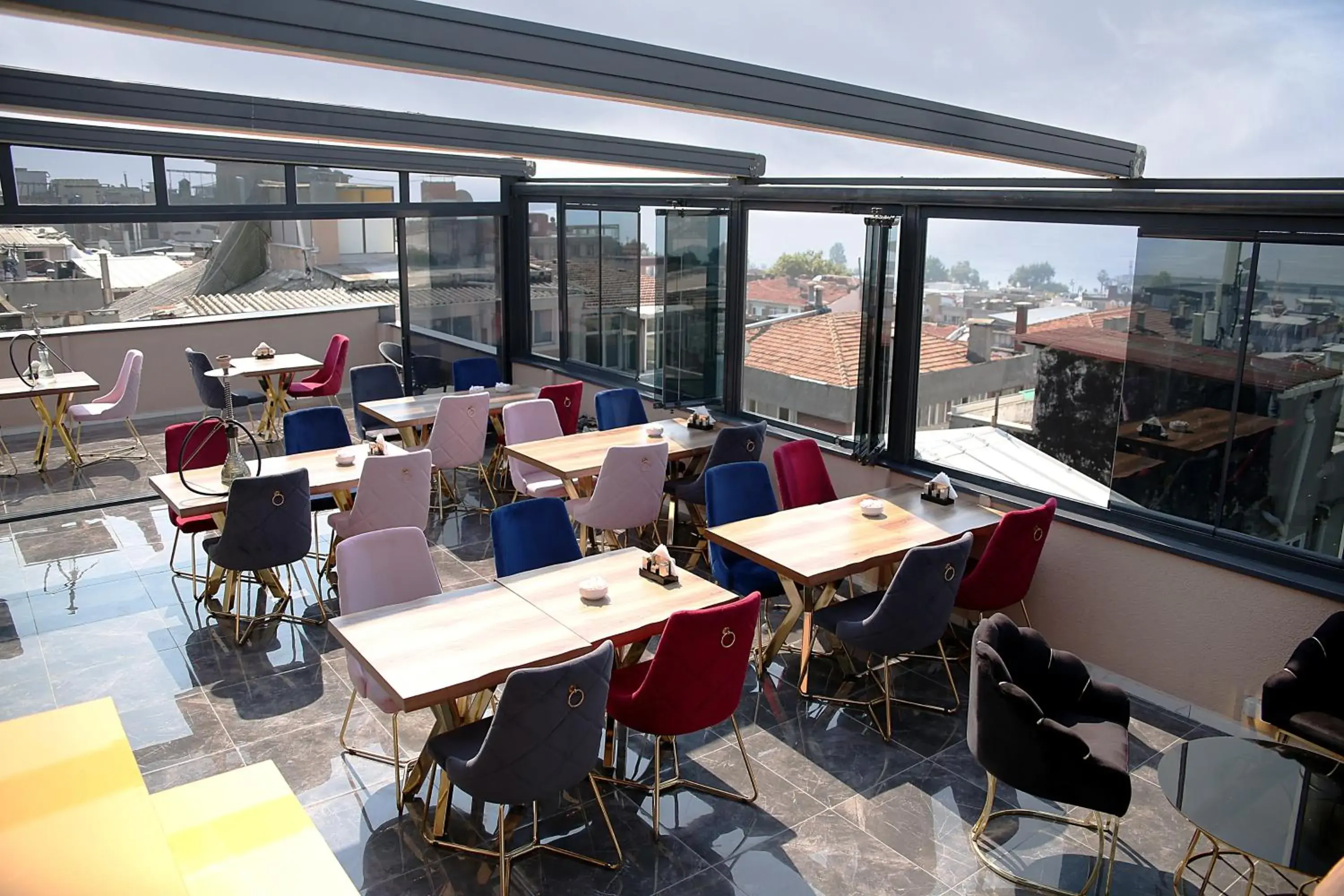 Restaurant/places to eat in The Grand Tower Hotel Restaurant/places to eat in The Grand Tower Hotel