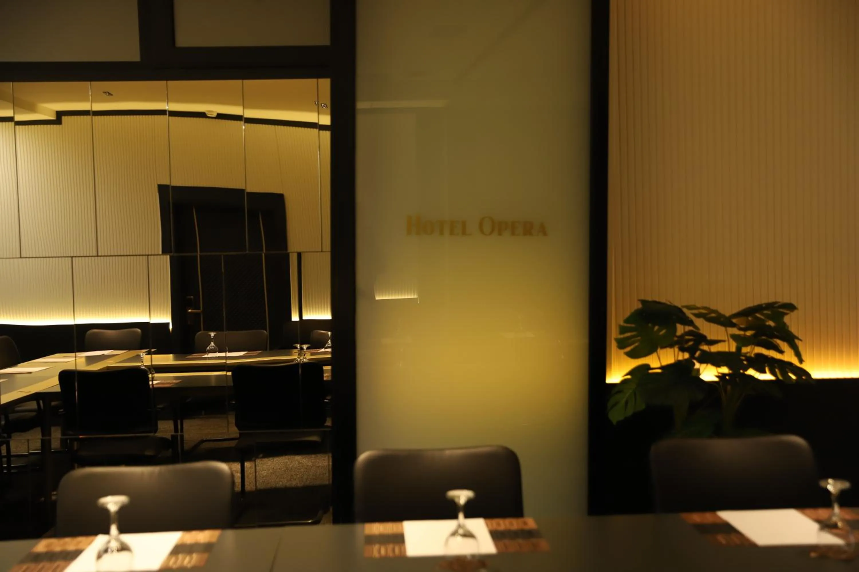 Hotel Opera