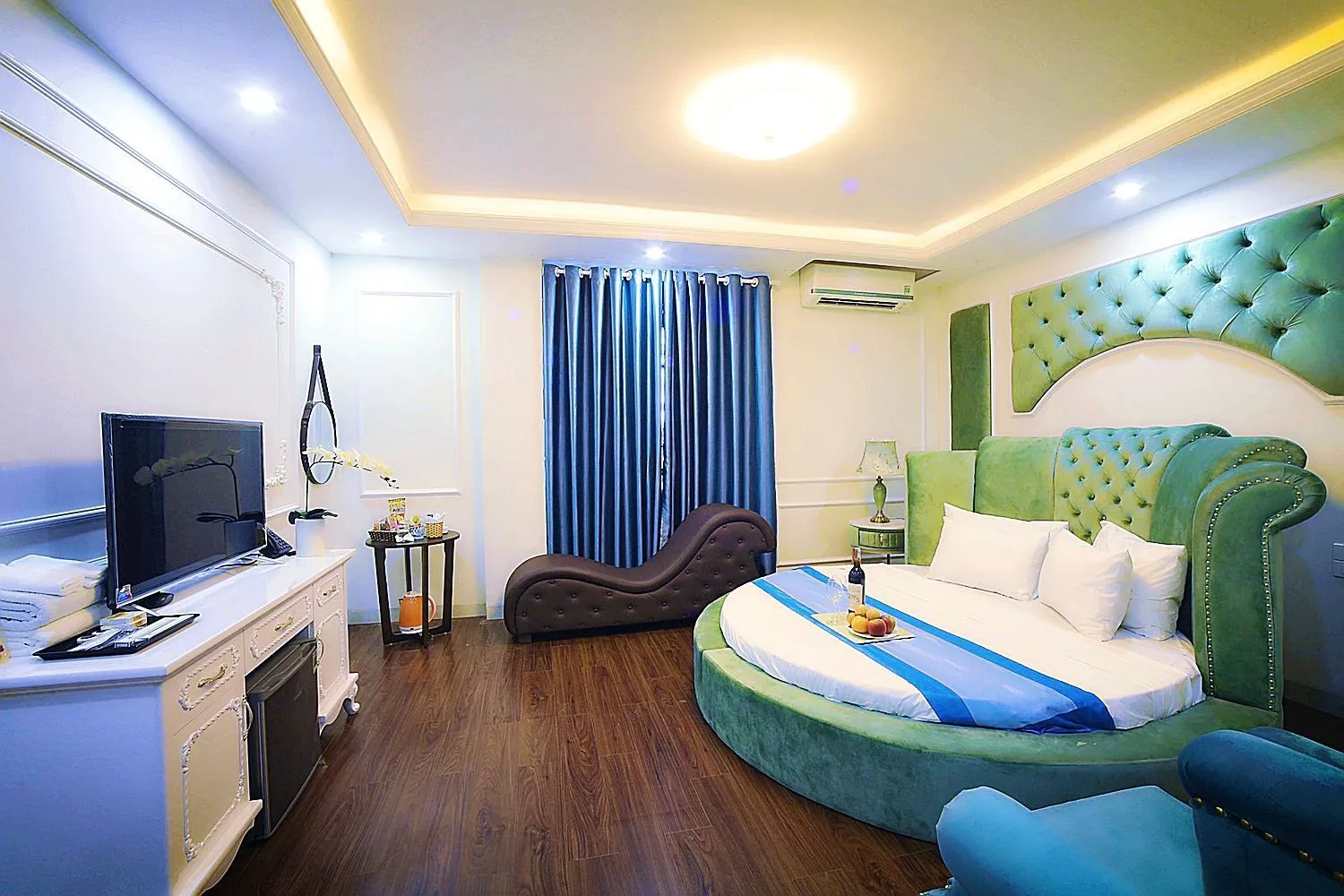 Living room in Hotel Royal II