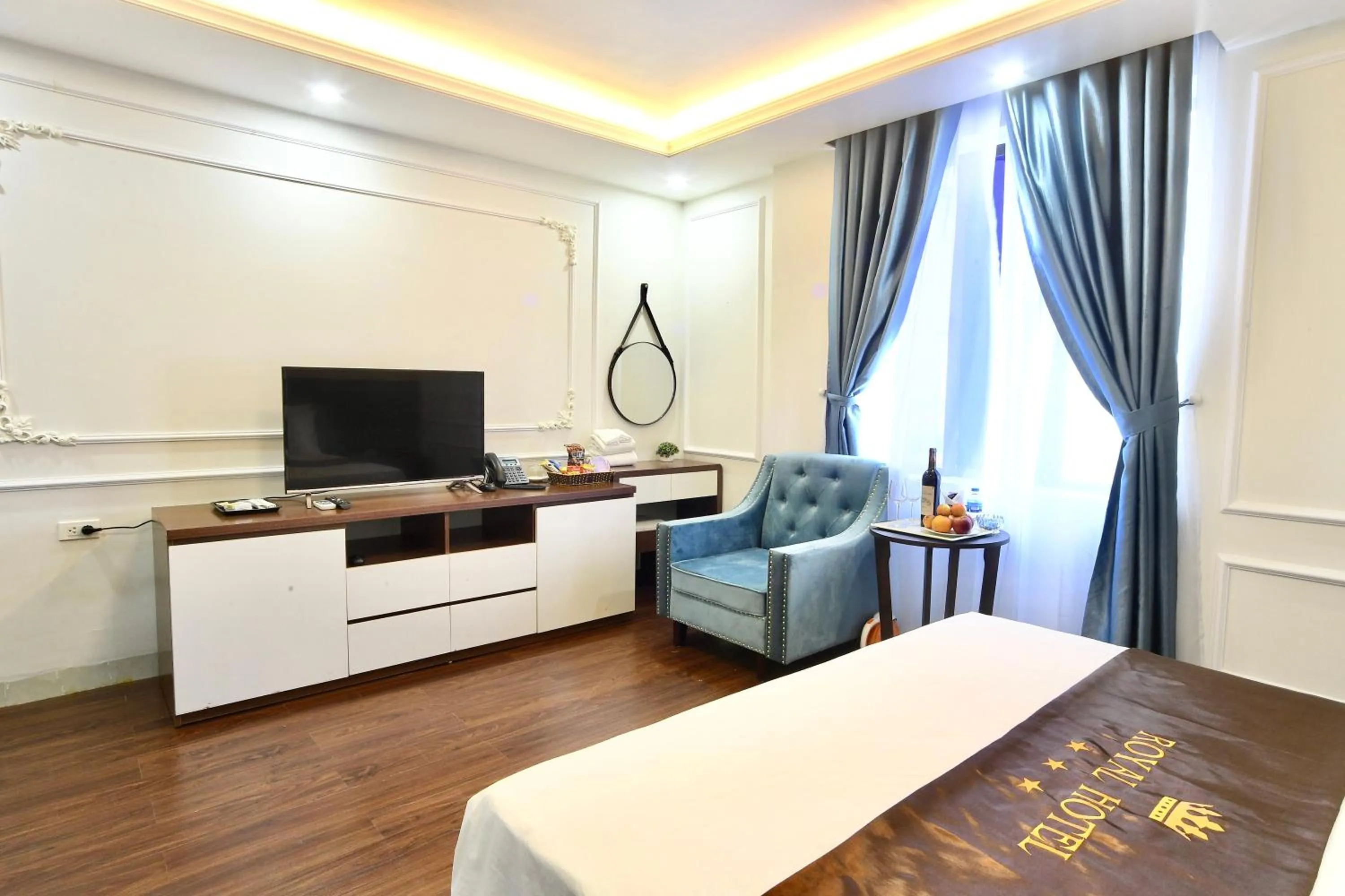 Bedroom in Hotel Royal II