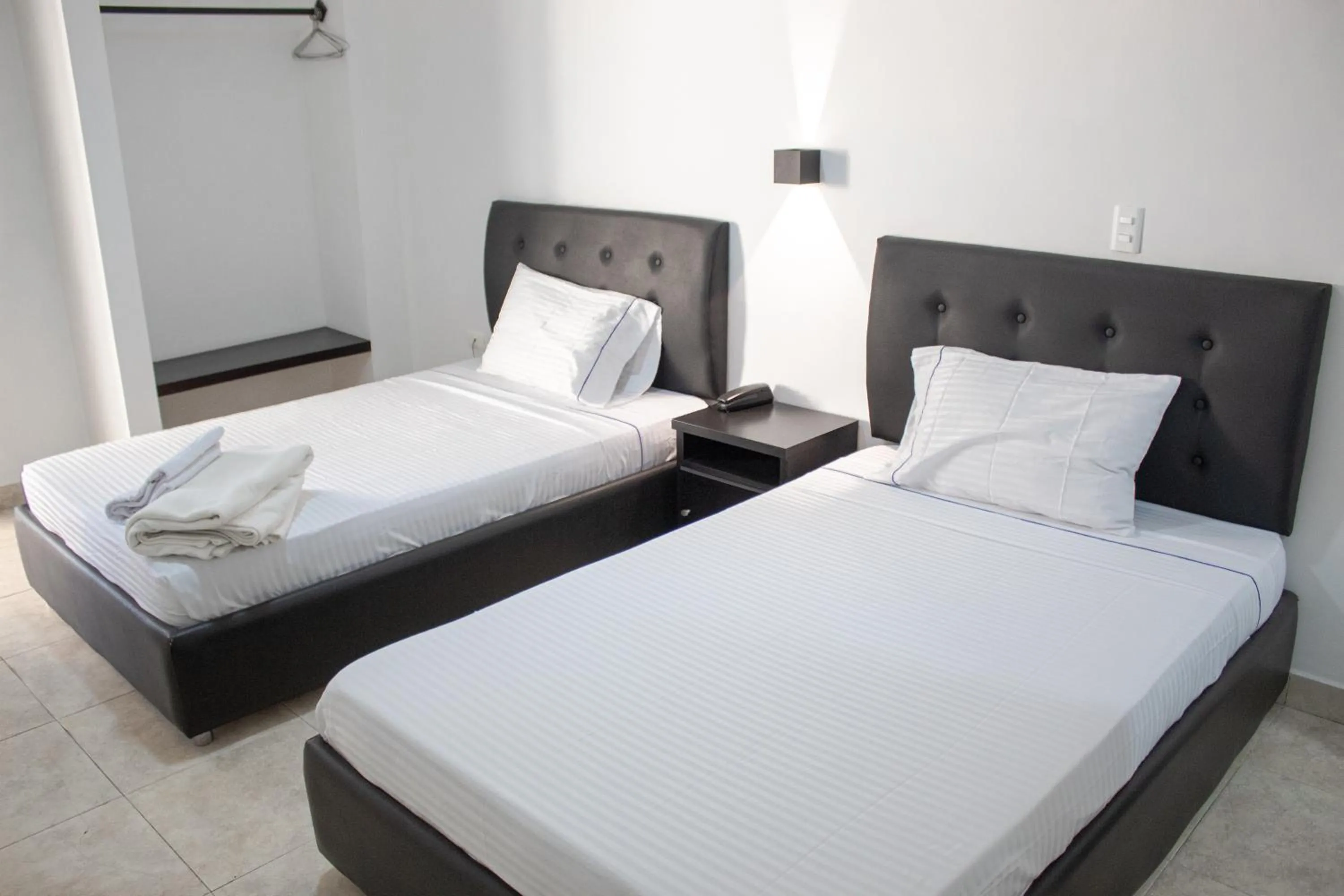 Twin Room in Hotel Fenix