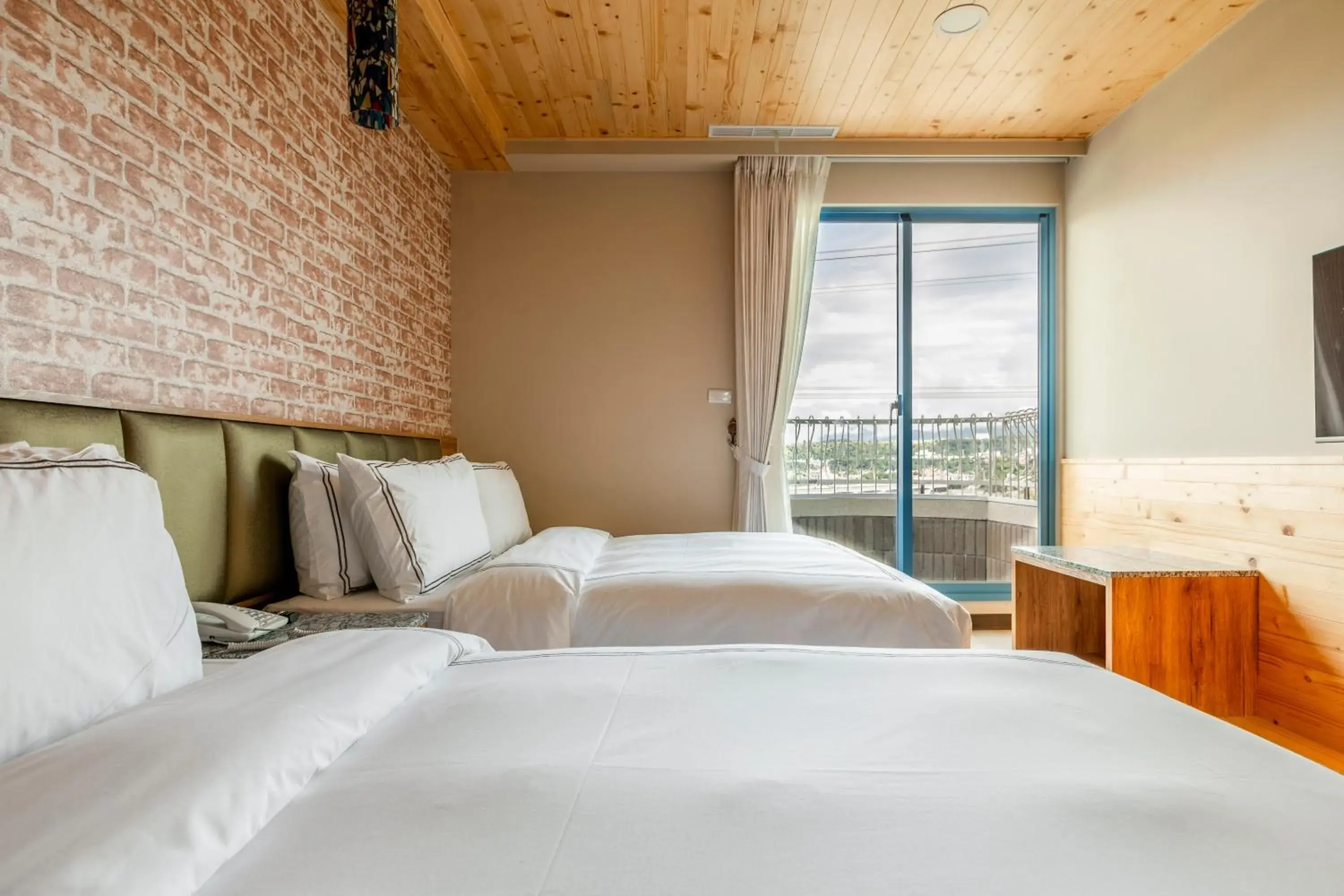 Photo of the whole room, Bed in San Chiao Hotel Photo of the whole room, Bed in San Chiao Hotel