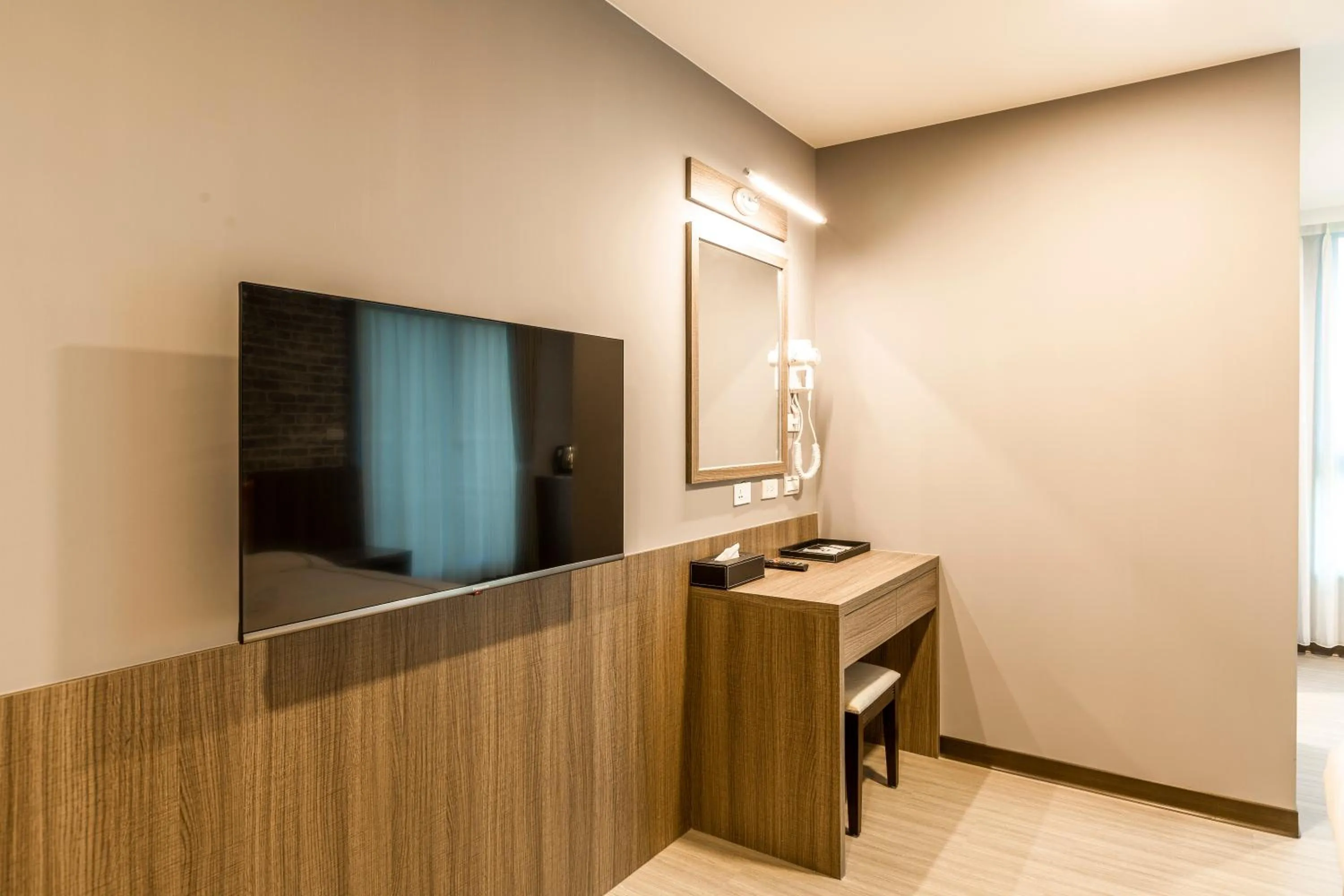 TV and multimedia in San Chiao Hotel