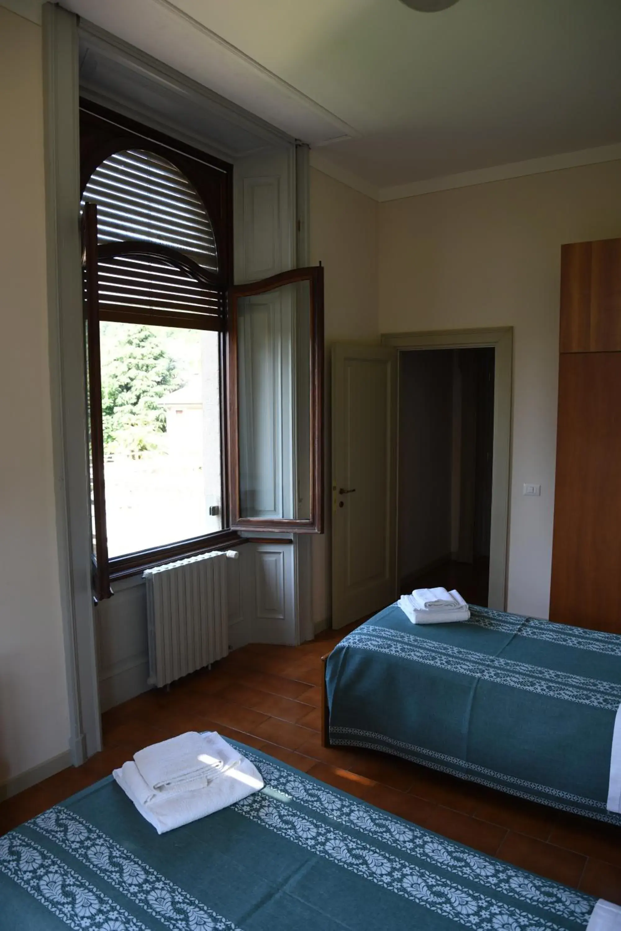 Double Room with Shared Bathroom in Villa San Giuseppe Double Room with Shared Bathroom in Villa San Giuseppe