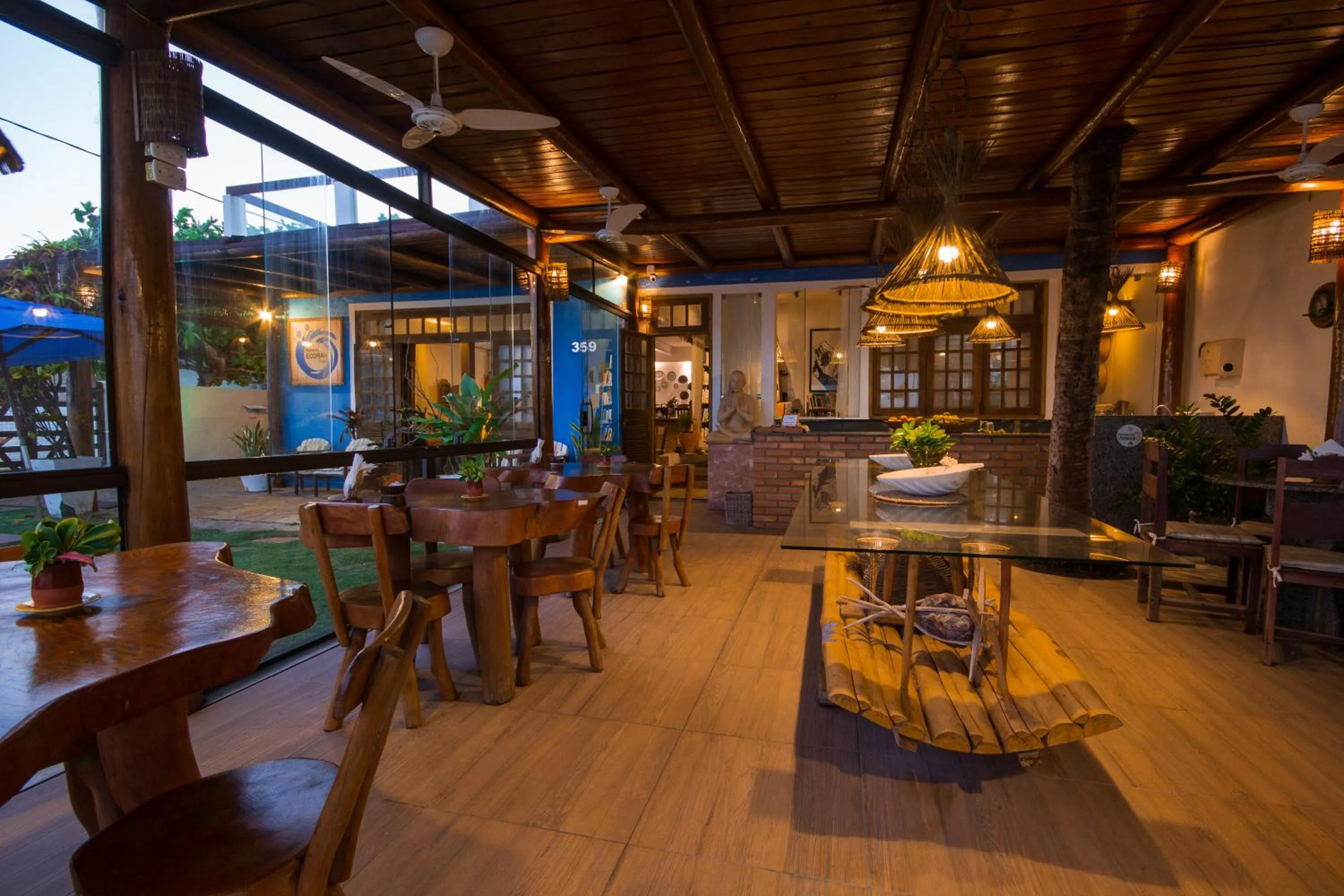 Restaurant/places to eat in Pousada Ecohar Yoga