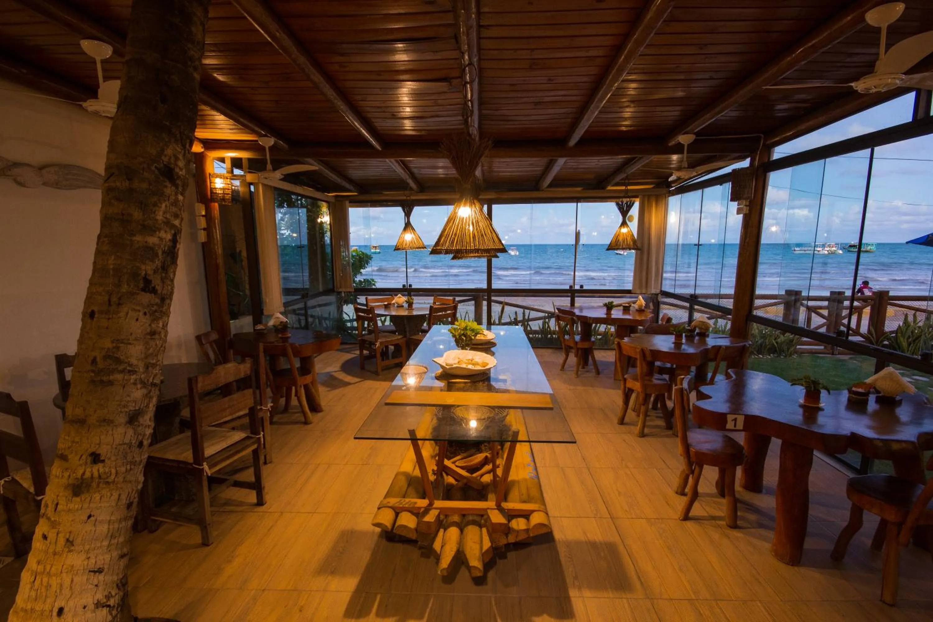 Restaurant/places to eat in Pousada Ecohar Yoga