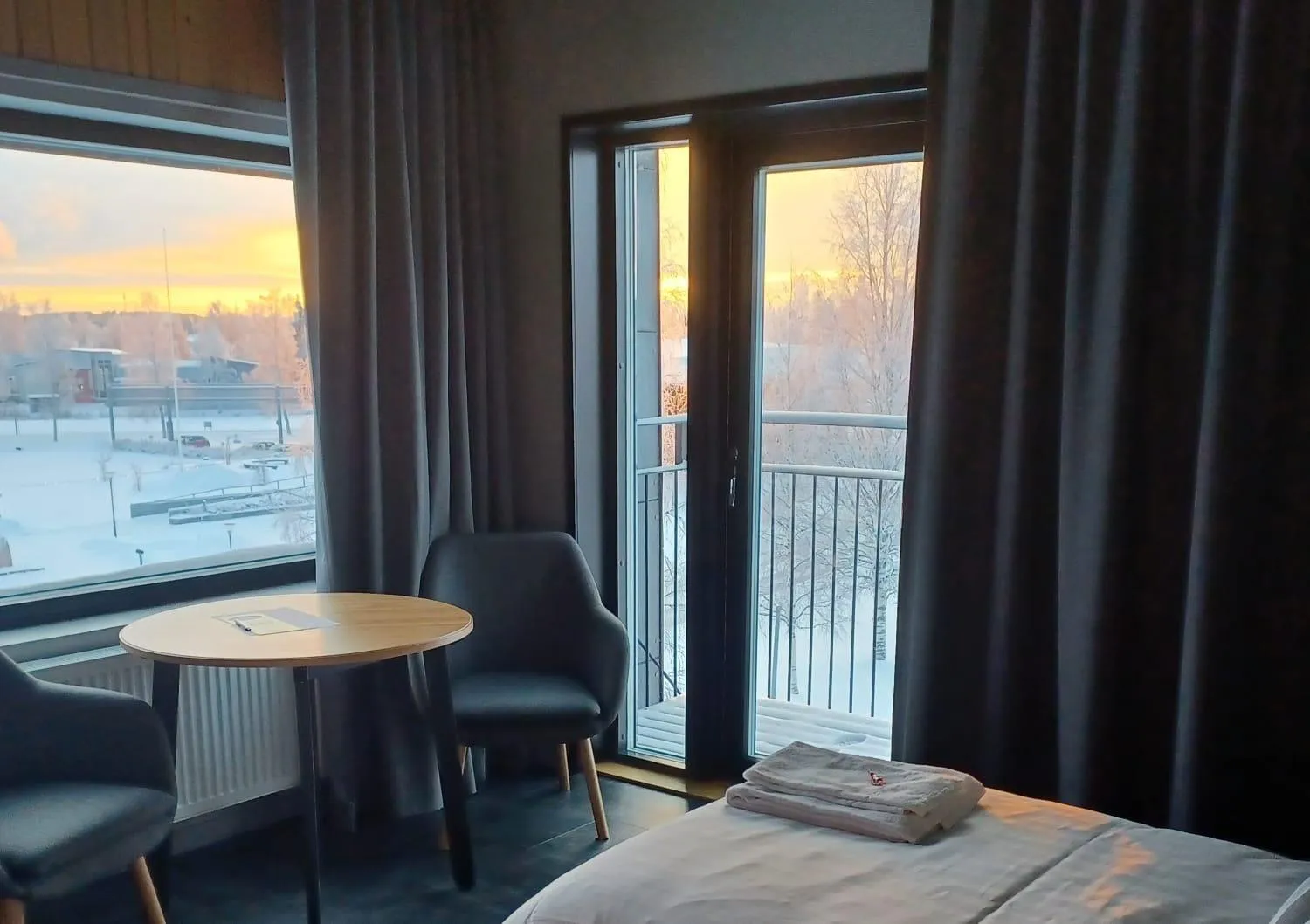 View (from property/room), Bed in Park Hotel Liminka