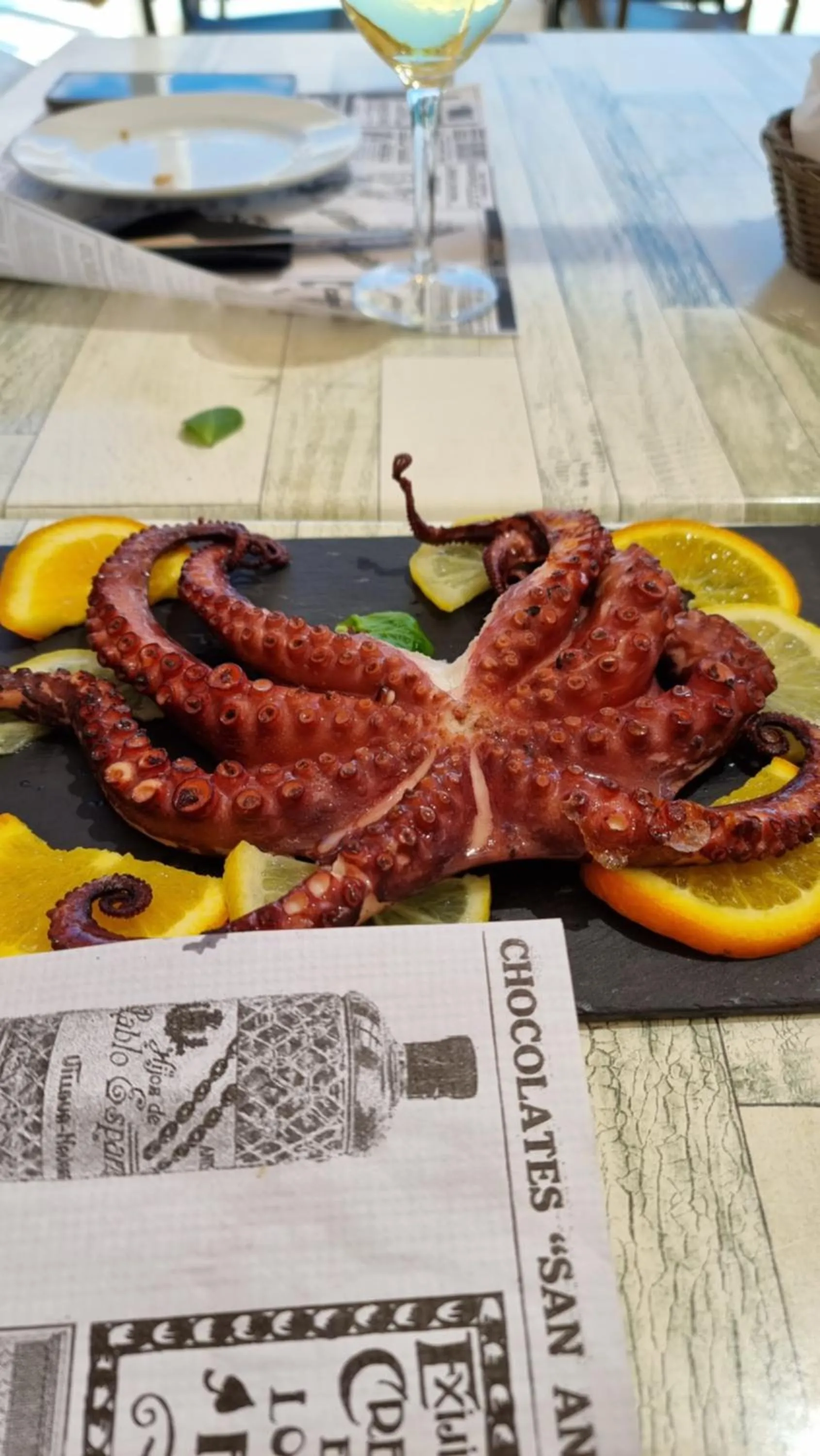 Food and drinks in Caléndula Beach 1ºLinea mar