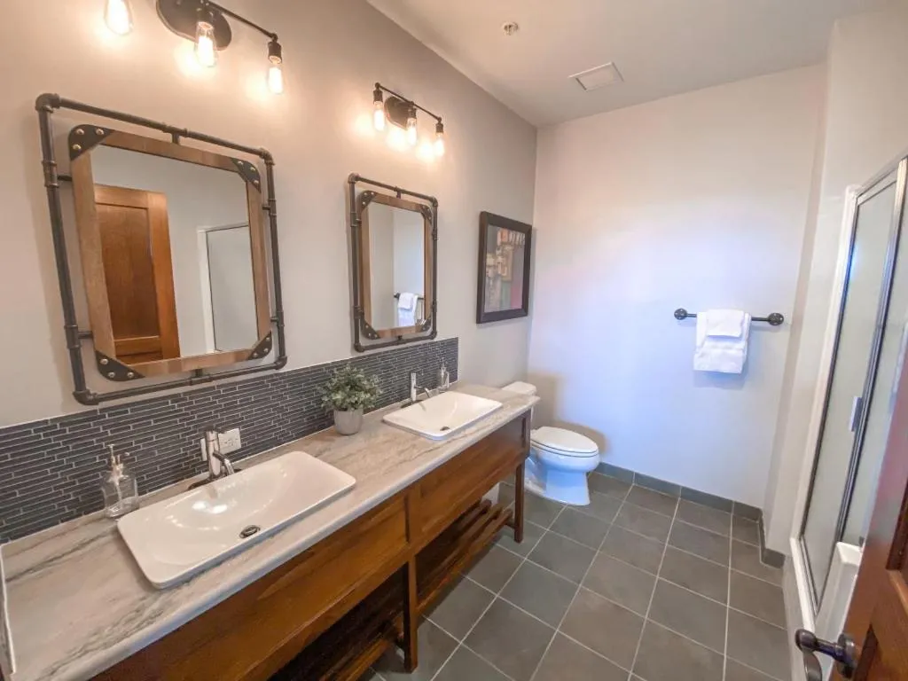 Bathroom in Remodeled Ski In-Out - 305 Soaring Eagle - Luxury!