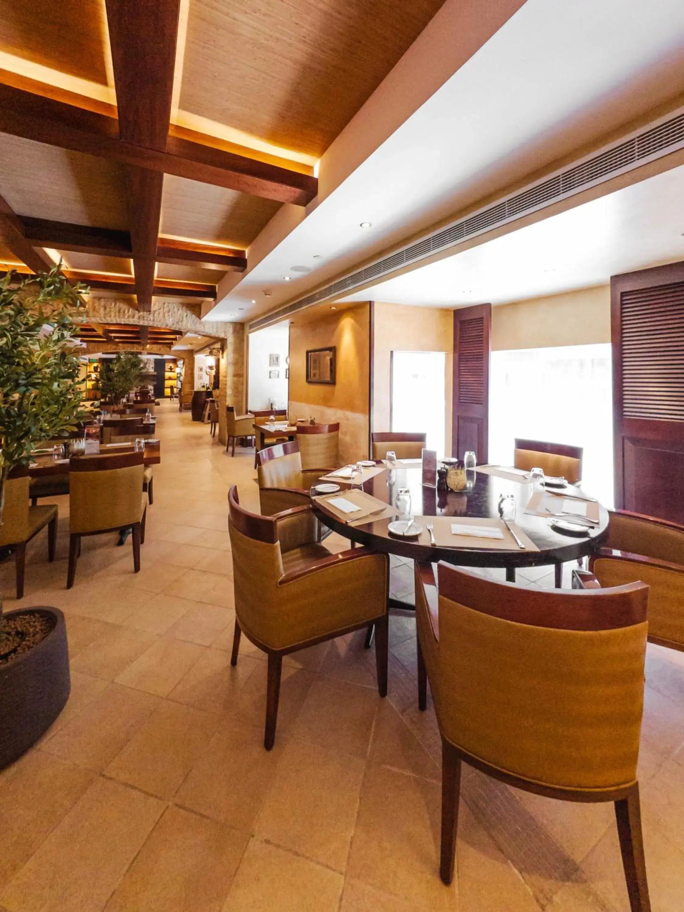 Restaurant/places to eat in Millennium Downtown Restaurant/places to eat in Millennium Downtown