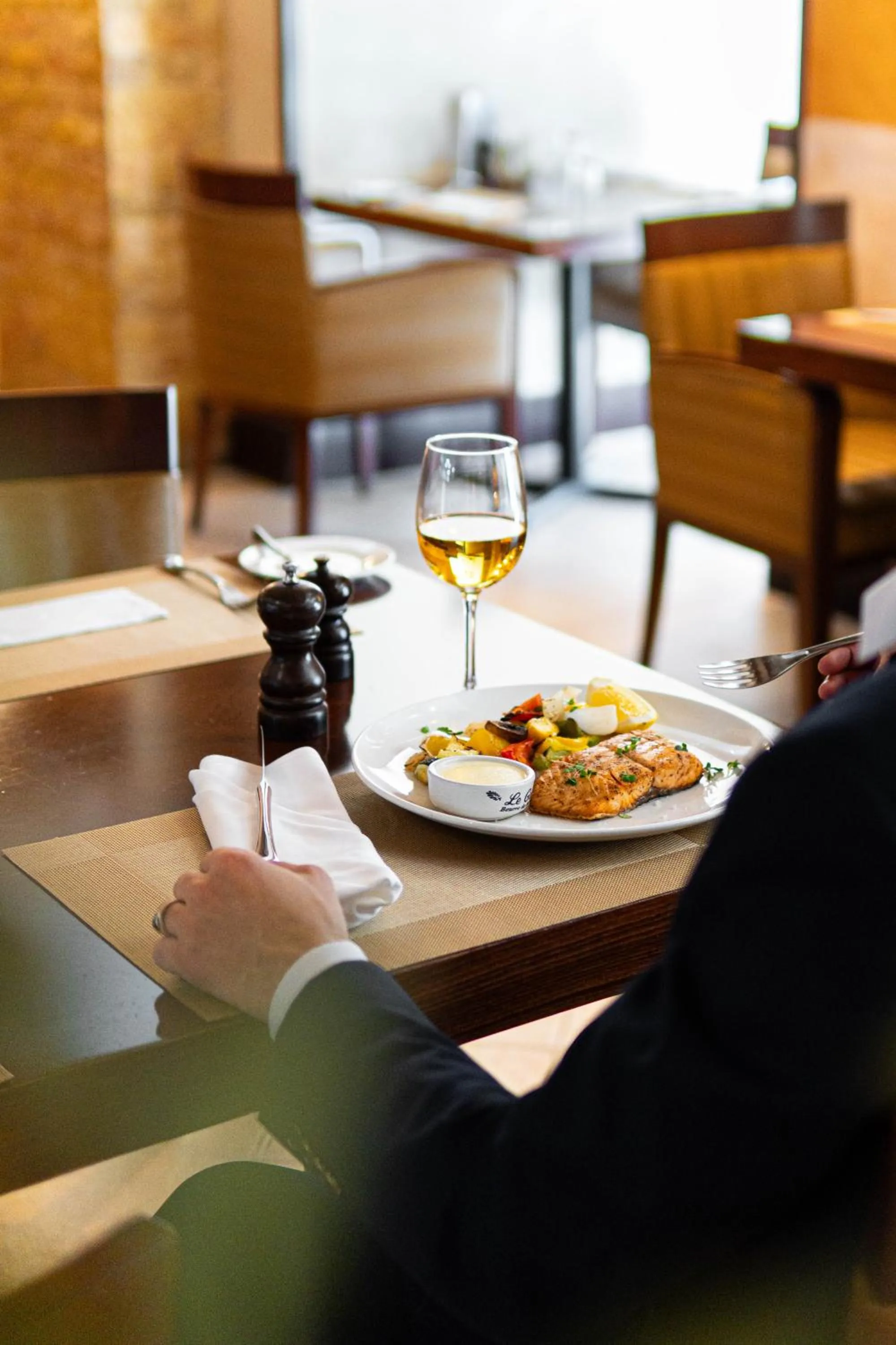 Restaurant/places to eat in Millennium Downtown