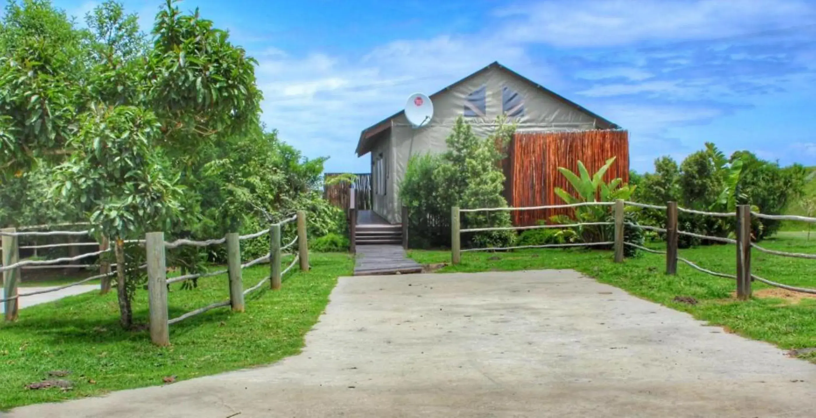 Facade/entrance in Misty Mountain Reserve Facade/entrance in Misty Mountain Reserve