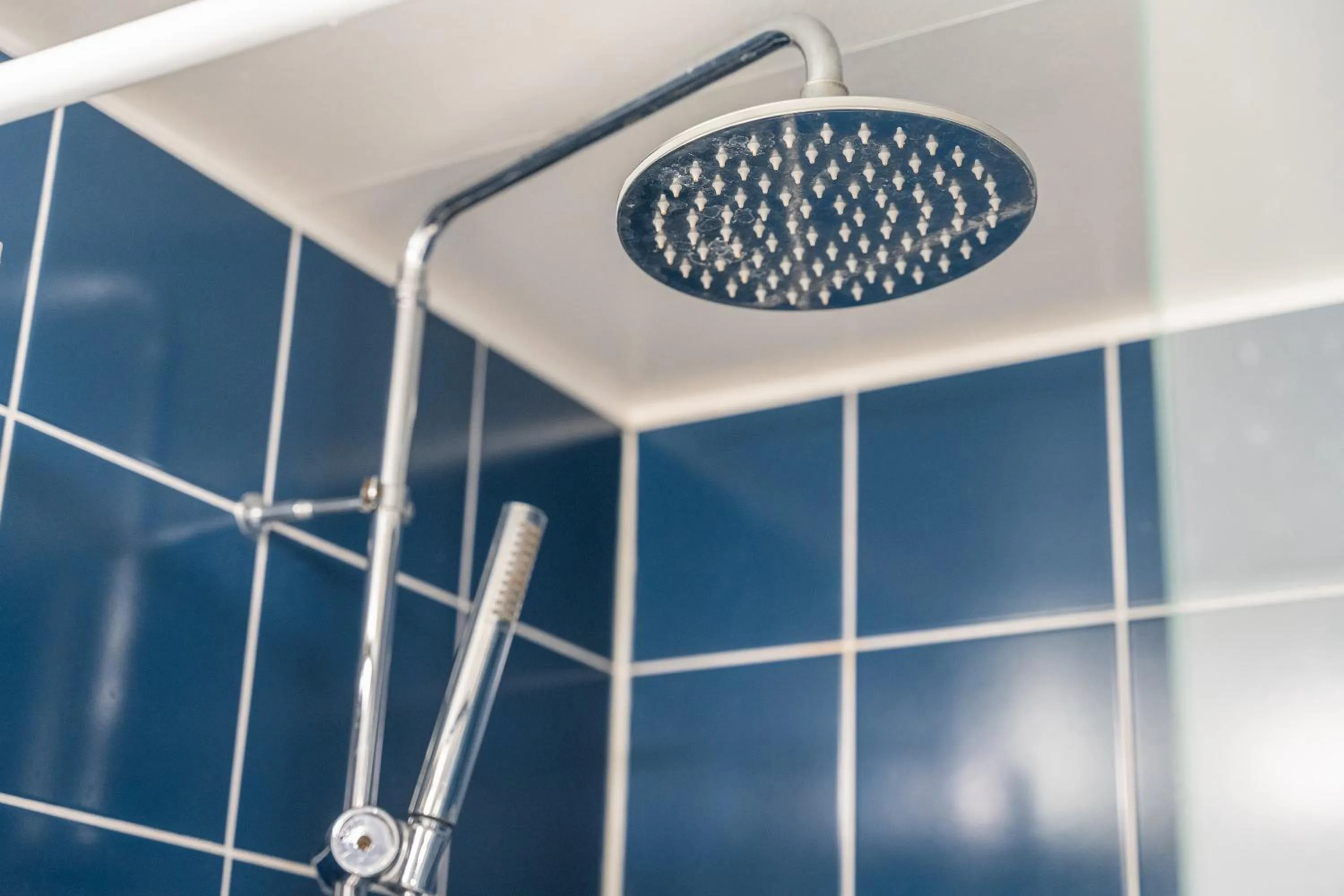 Shower in Day Dream Soleyjargata Rooms & Apartments