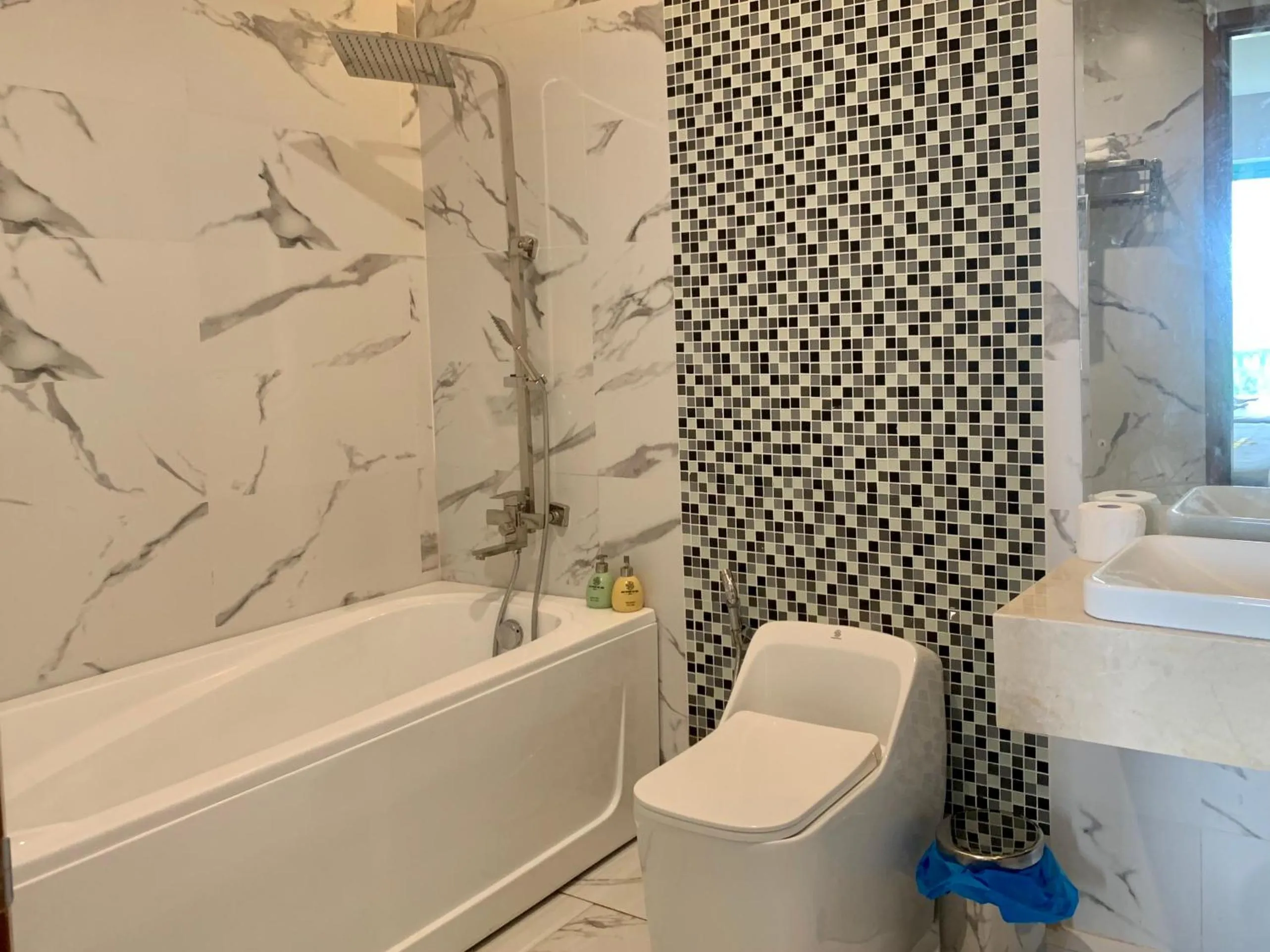 Bathroom in Sao Charm Sài Gòn Hotel