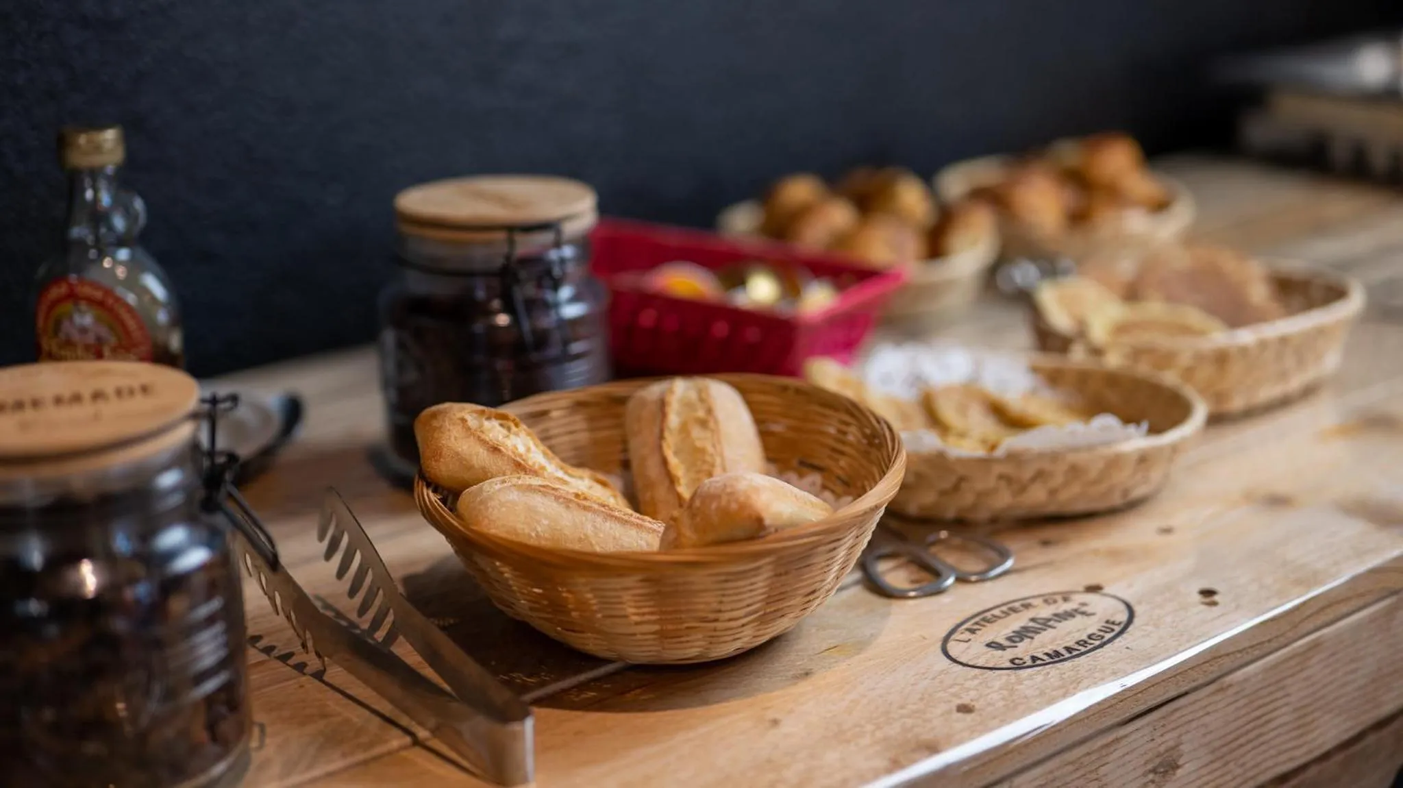 Food in Urban Style Arl HOTEL