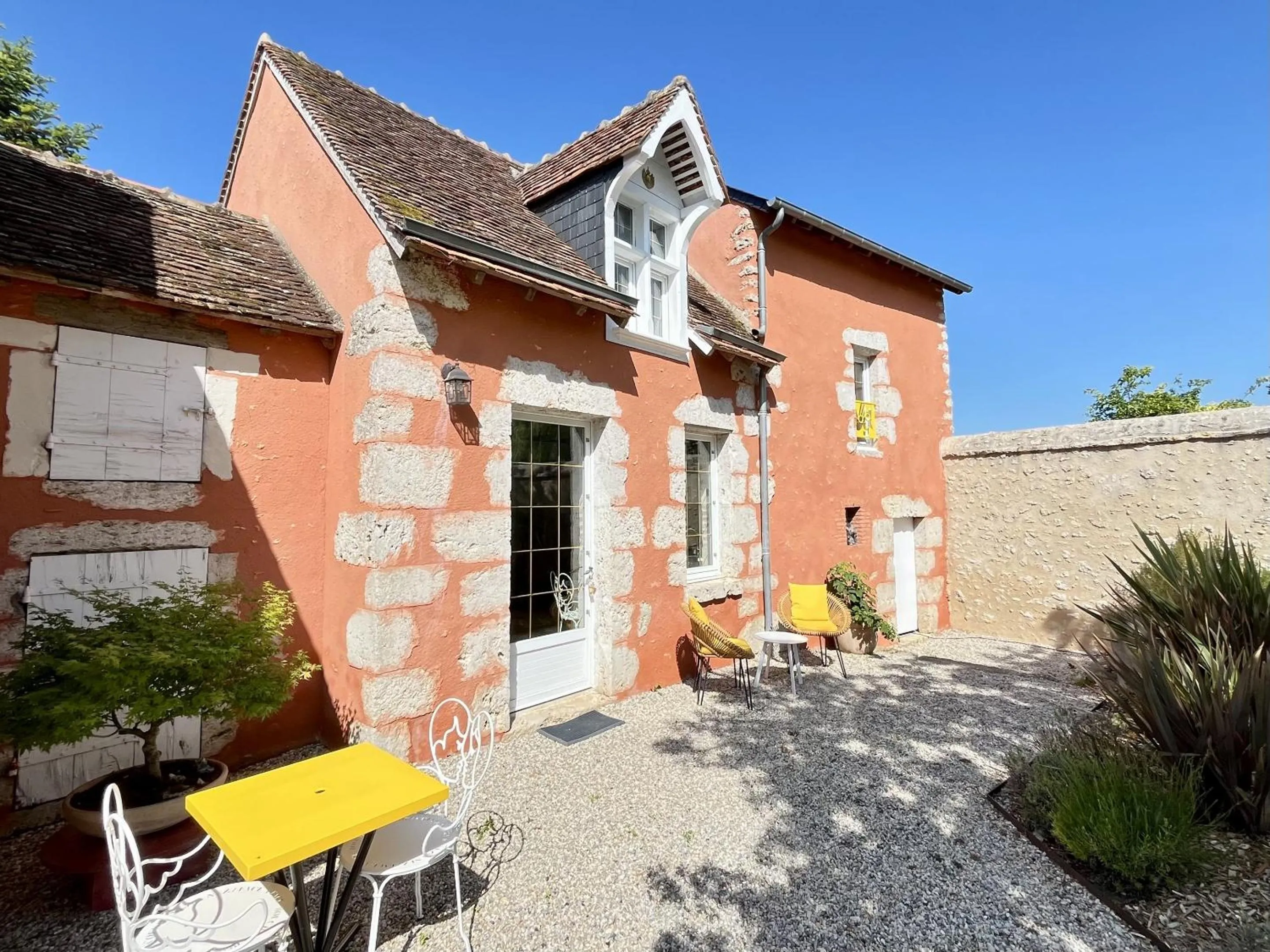 Property building in Le Clos des Châteaux