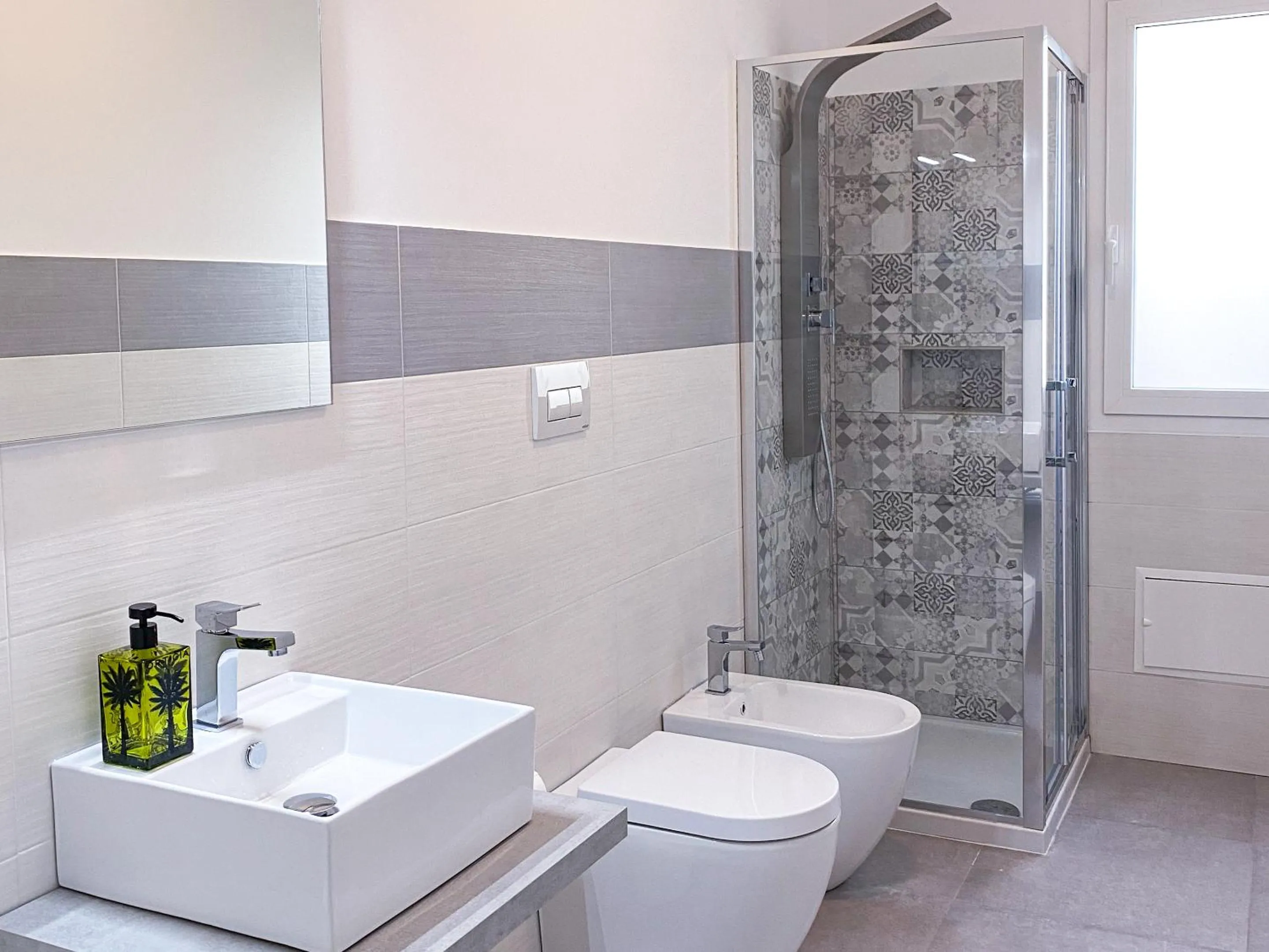 Shower in Dimora Calauriia - Adults Only