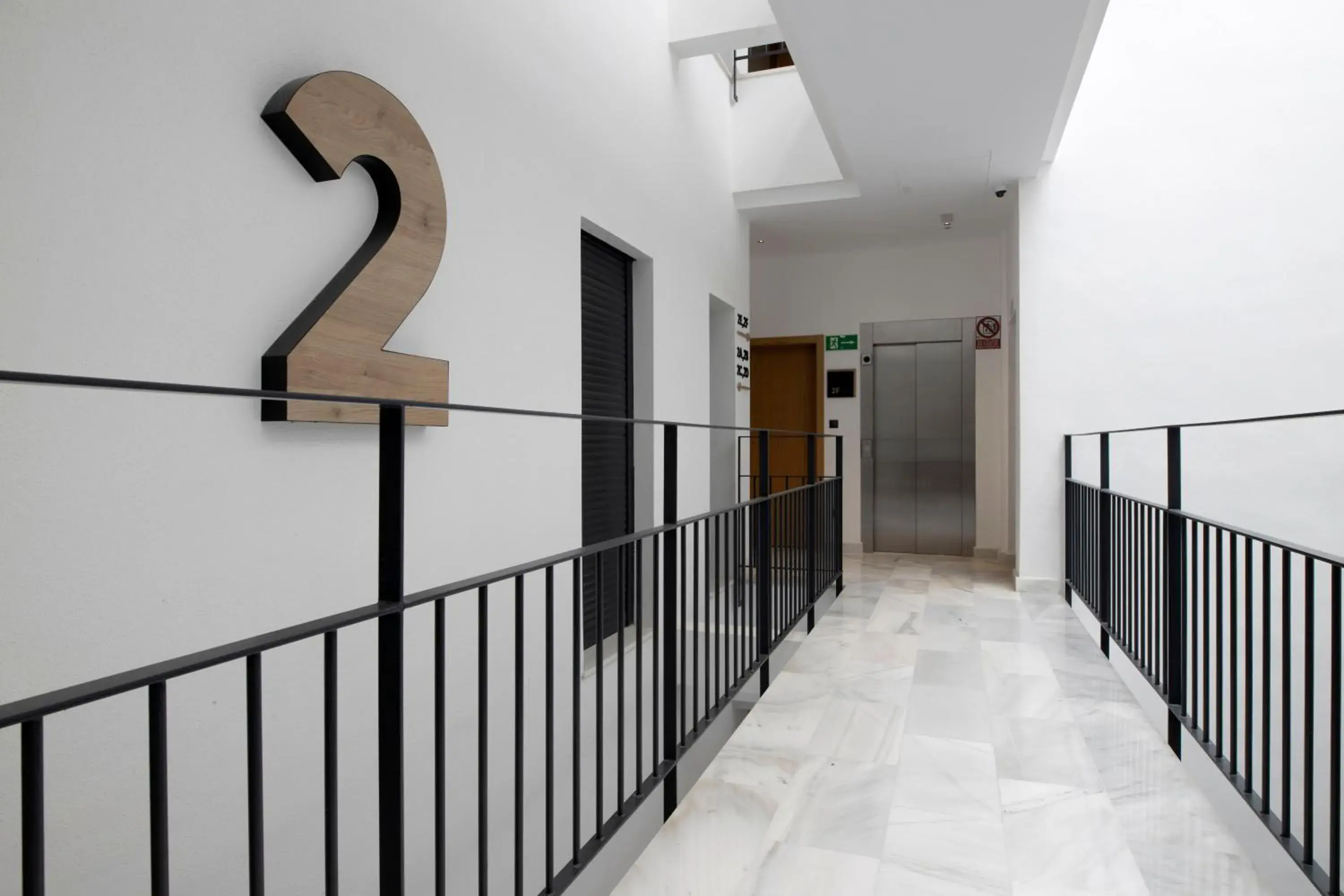 Property building in Goodnight Cádiz Apartments Property building in Goodnight Cádiz Apartments