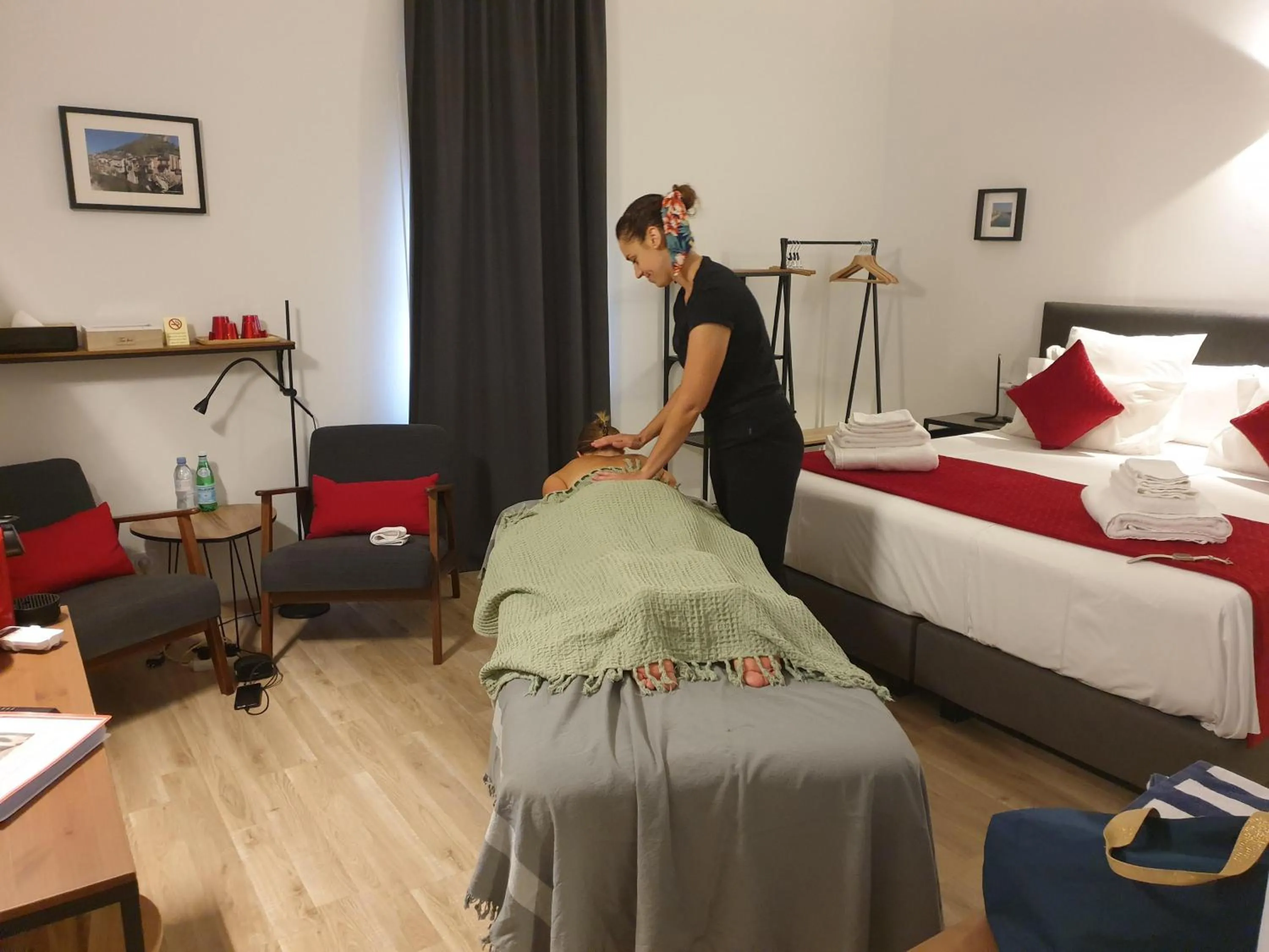 Massage, Bed in Chambres et Table d'hôtes "La Pastorale Gourmande" FR - NE - EN - DE - IT