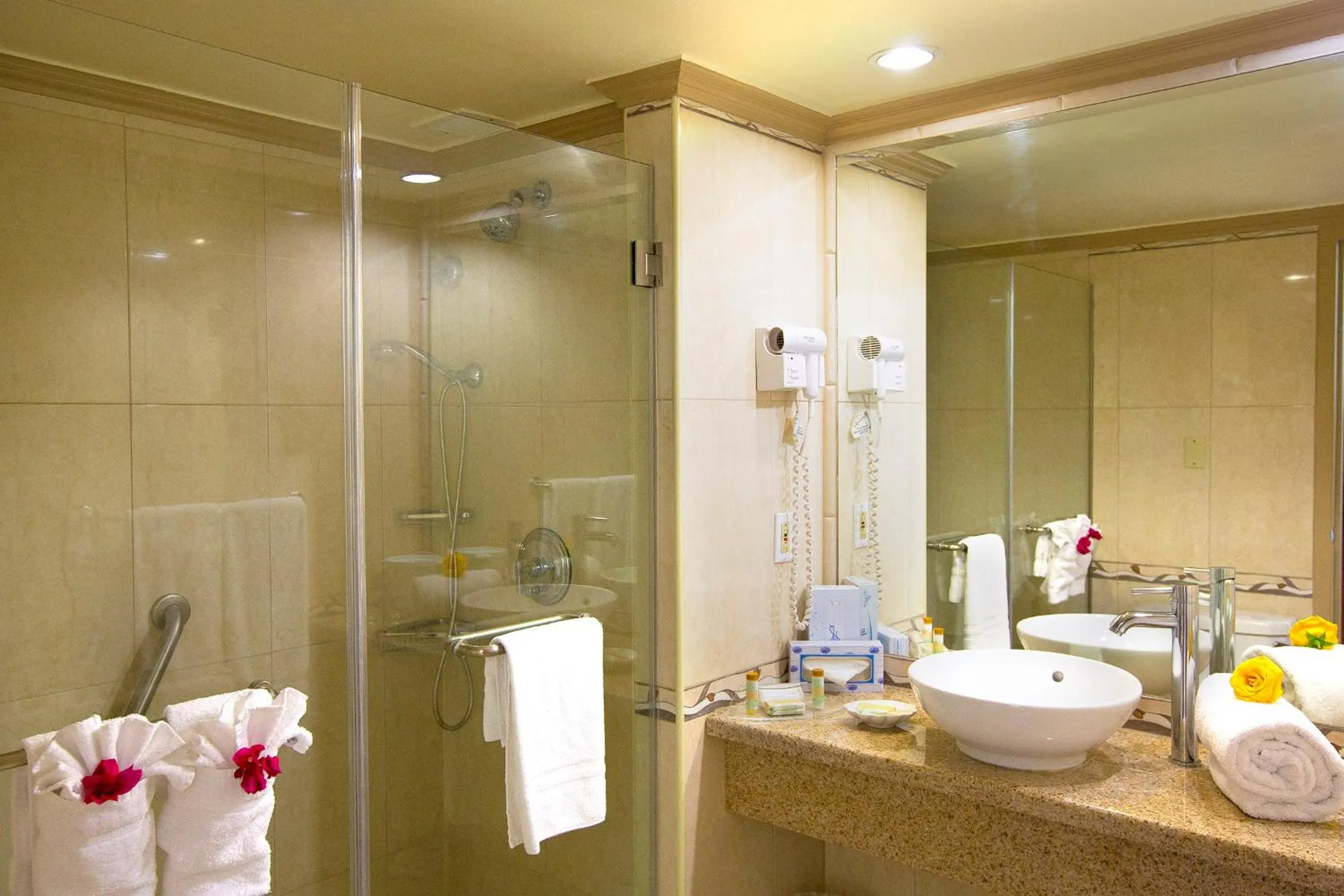 Shower in Breezes Resort & Spa All Inclusive, Bahamas