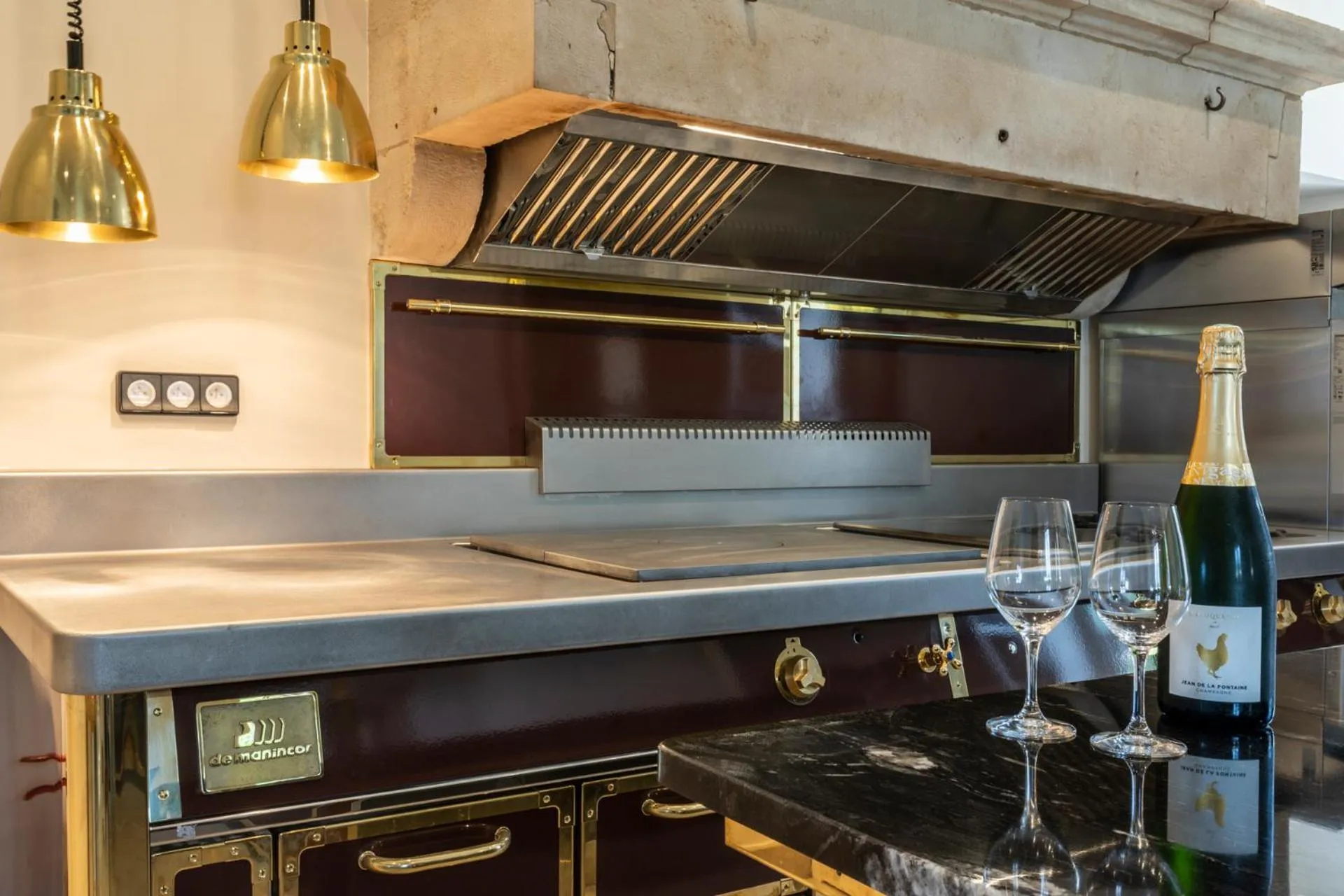 Restaurant/places to eat in Hôtel Villa Alexandre