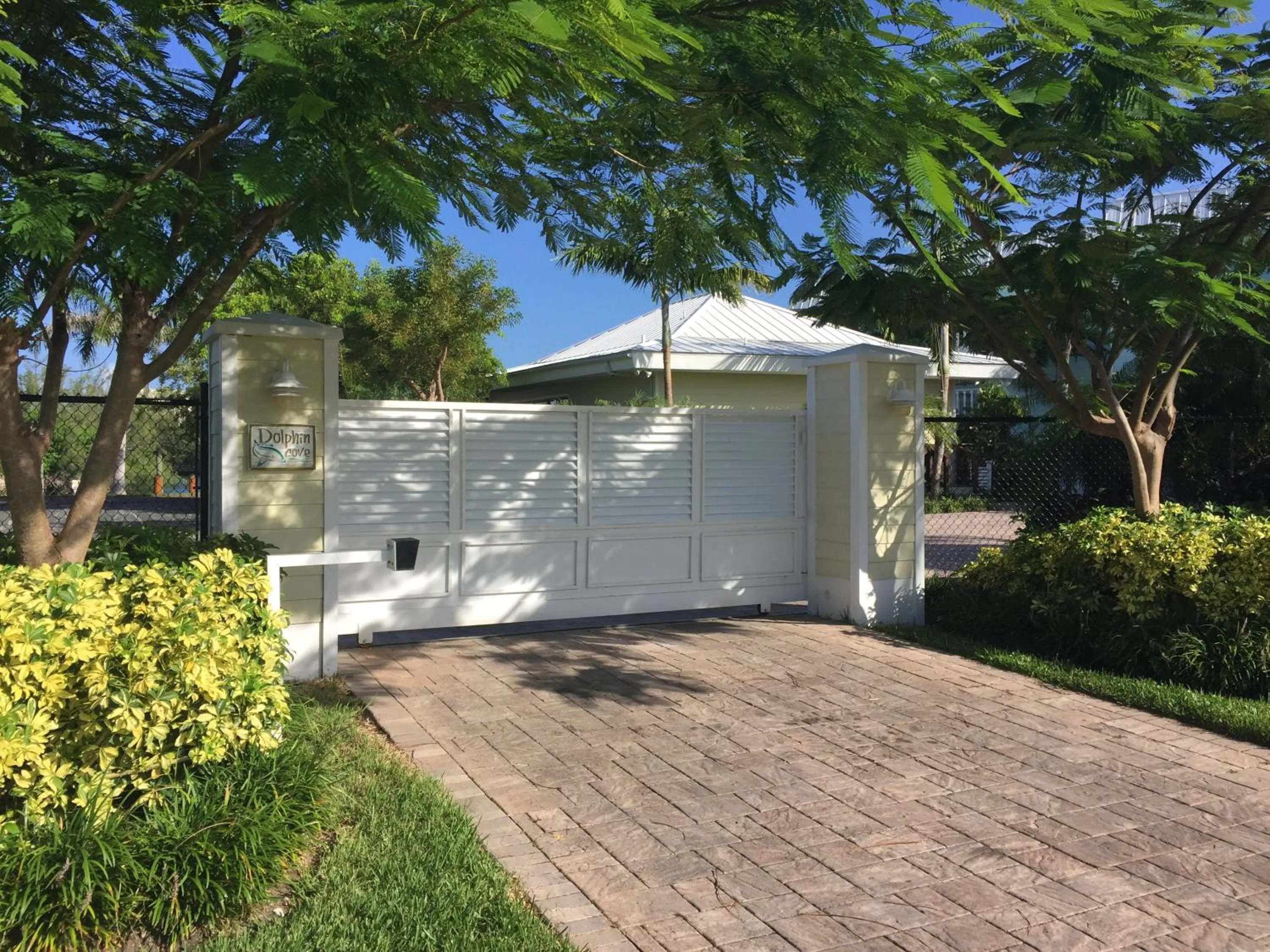 Facade/entrance in Dolphin Cove