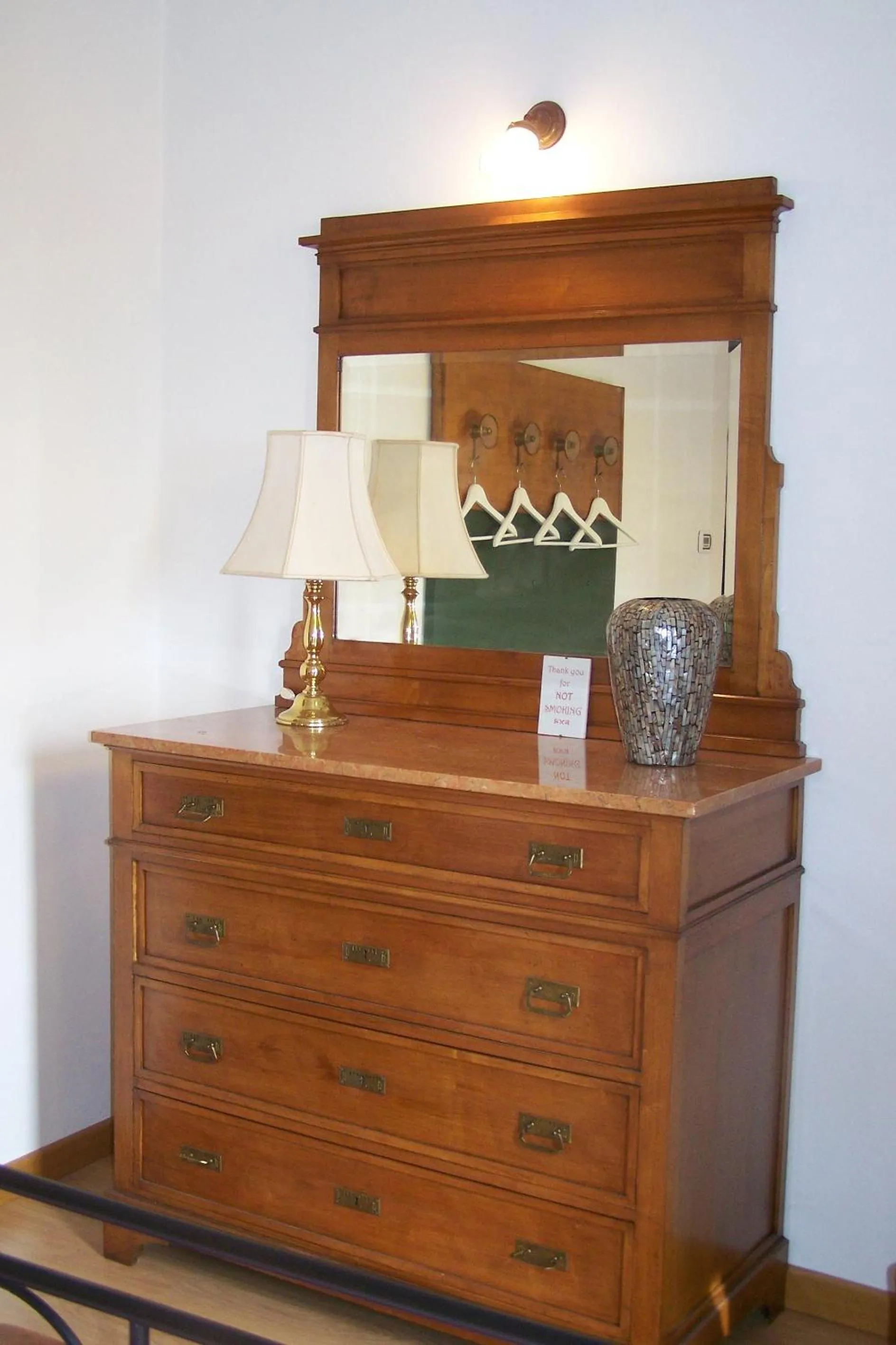 Decorative detail in B&B Torre Lara