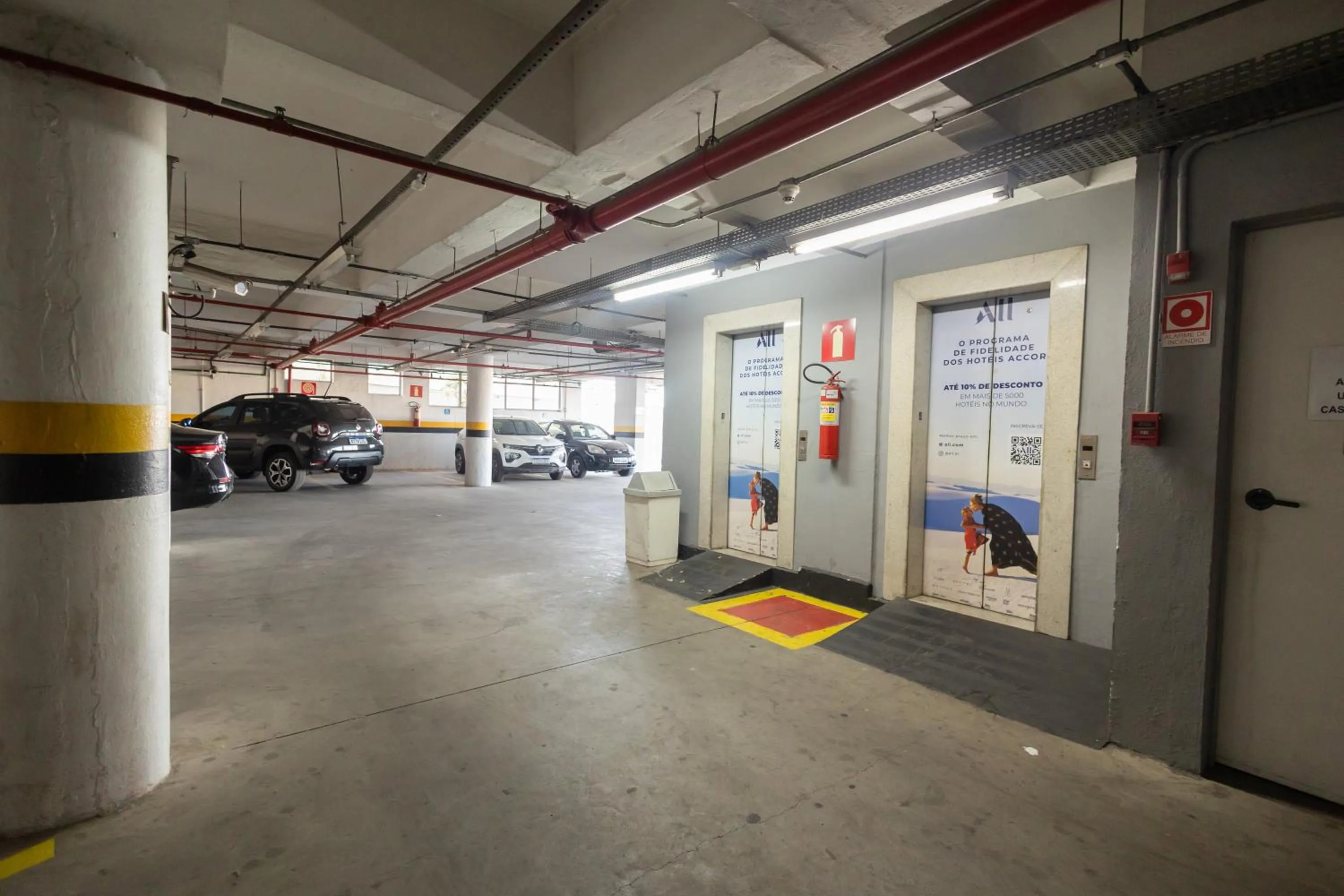 Parking in ibis Contagem Ceasa
